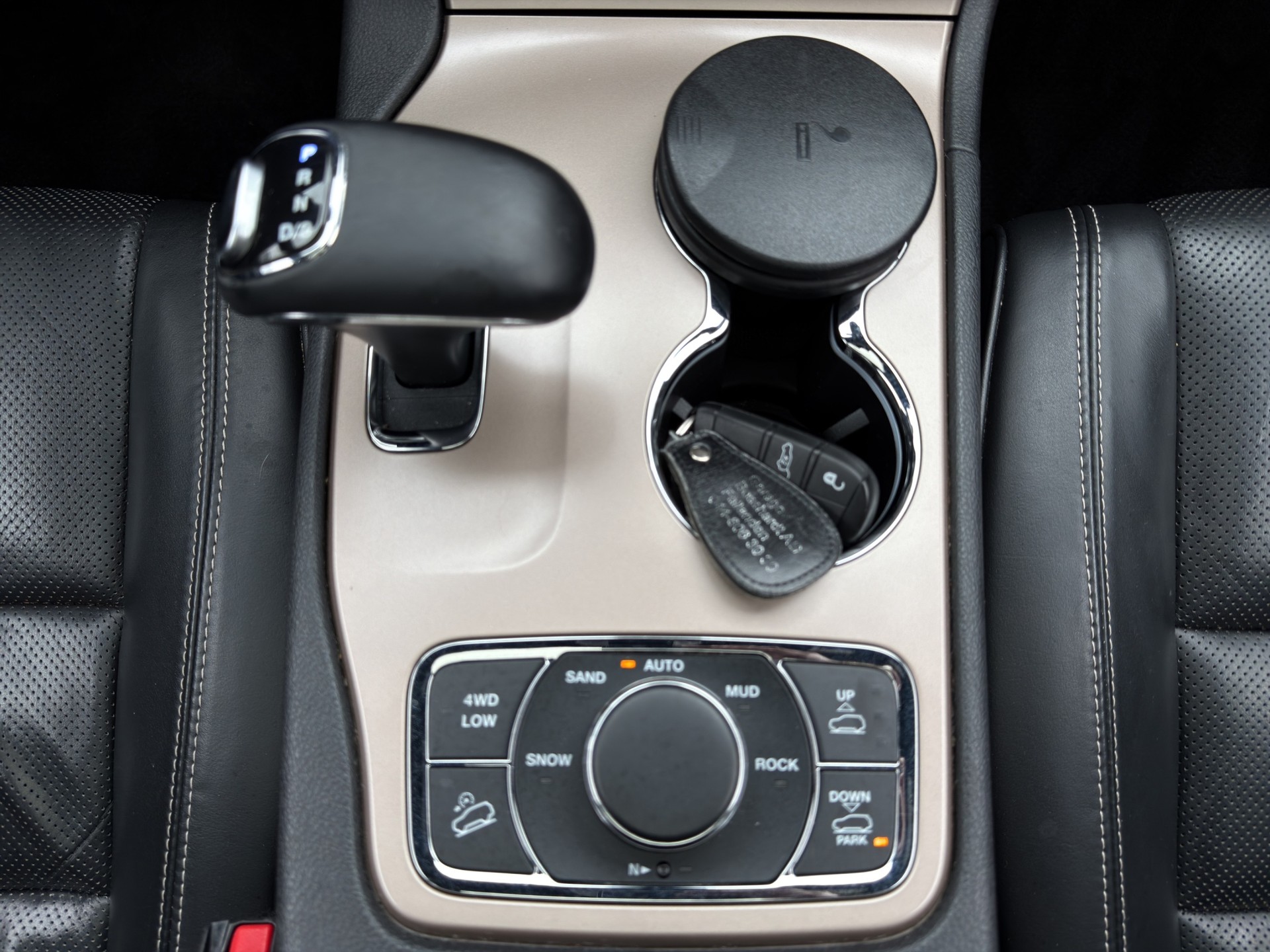 JEEP Grand Cherokee 3.0 CRD Limited Automatic-image-16