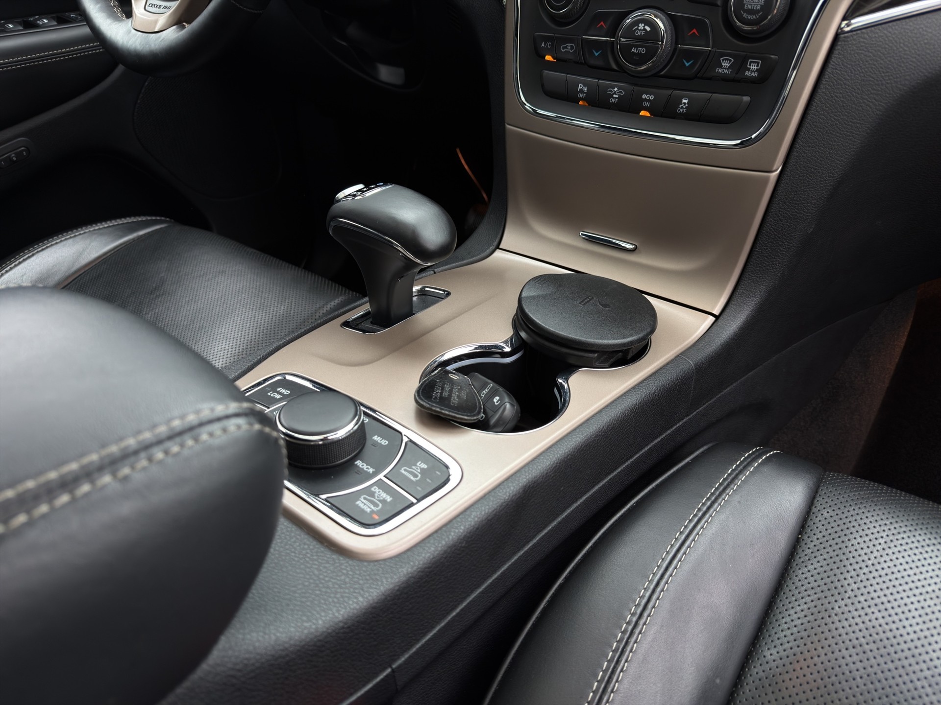 JEEP Grand Cherokee 3.0 CRD Limited Automatic-image-17
