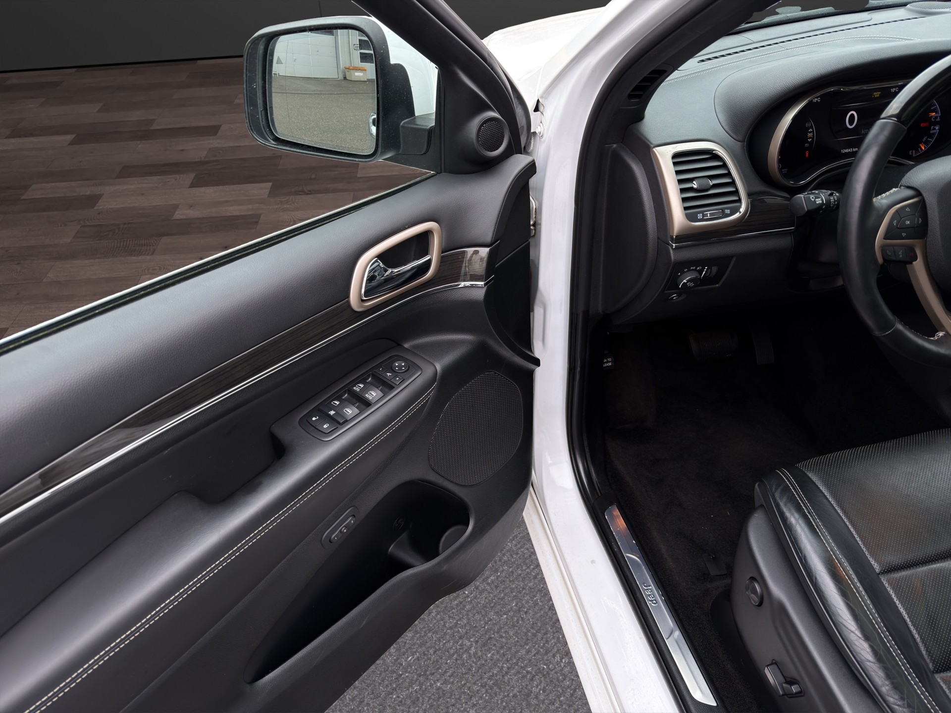 JEEP Grand Cherokee 3.0 CRD Limited Automatic-image-19