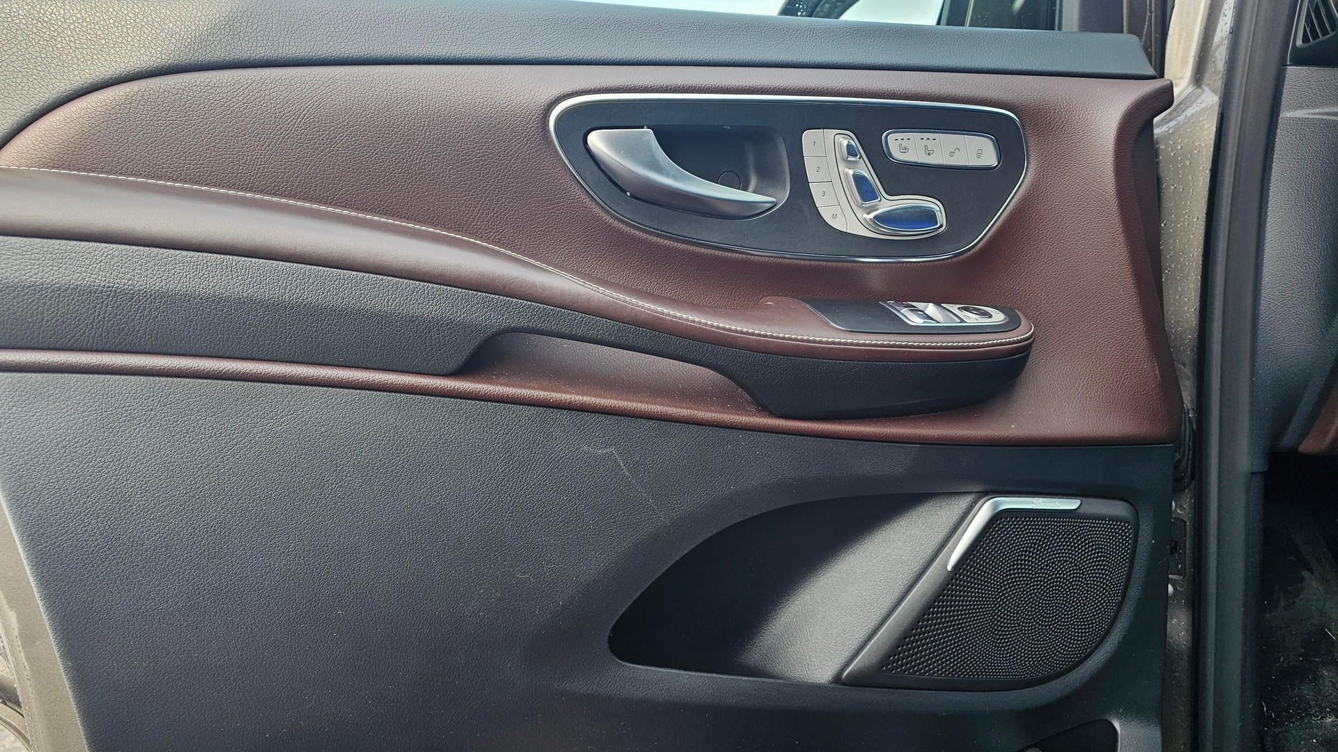 MERCEDES-BENZ V 250 d Avantgarde extralang 4M 7G-Tronic-image-3