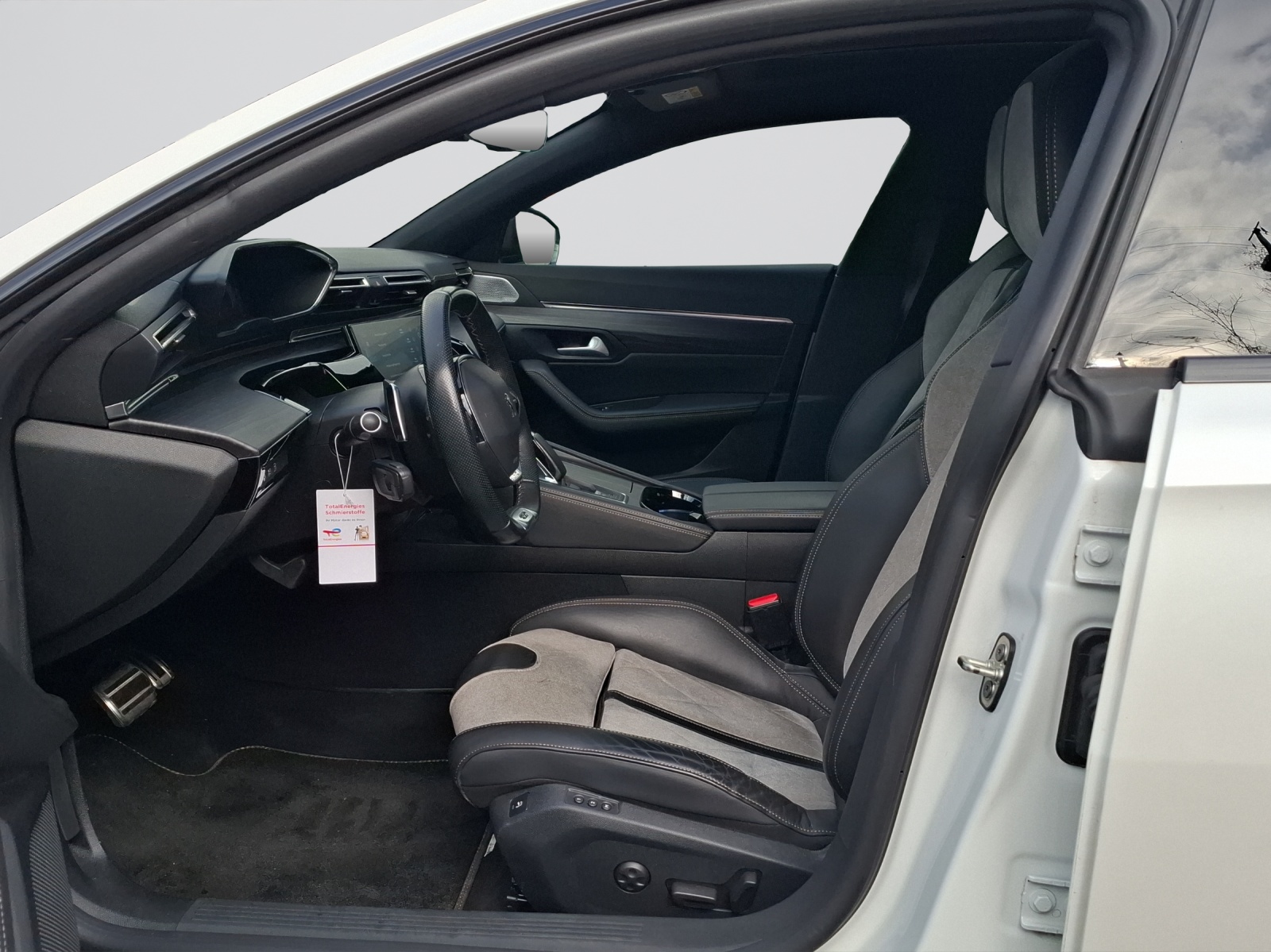 PEUGEOT 508 SW 1.6 PT GTLine EAT8-image-4