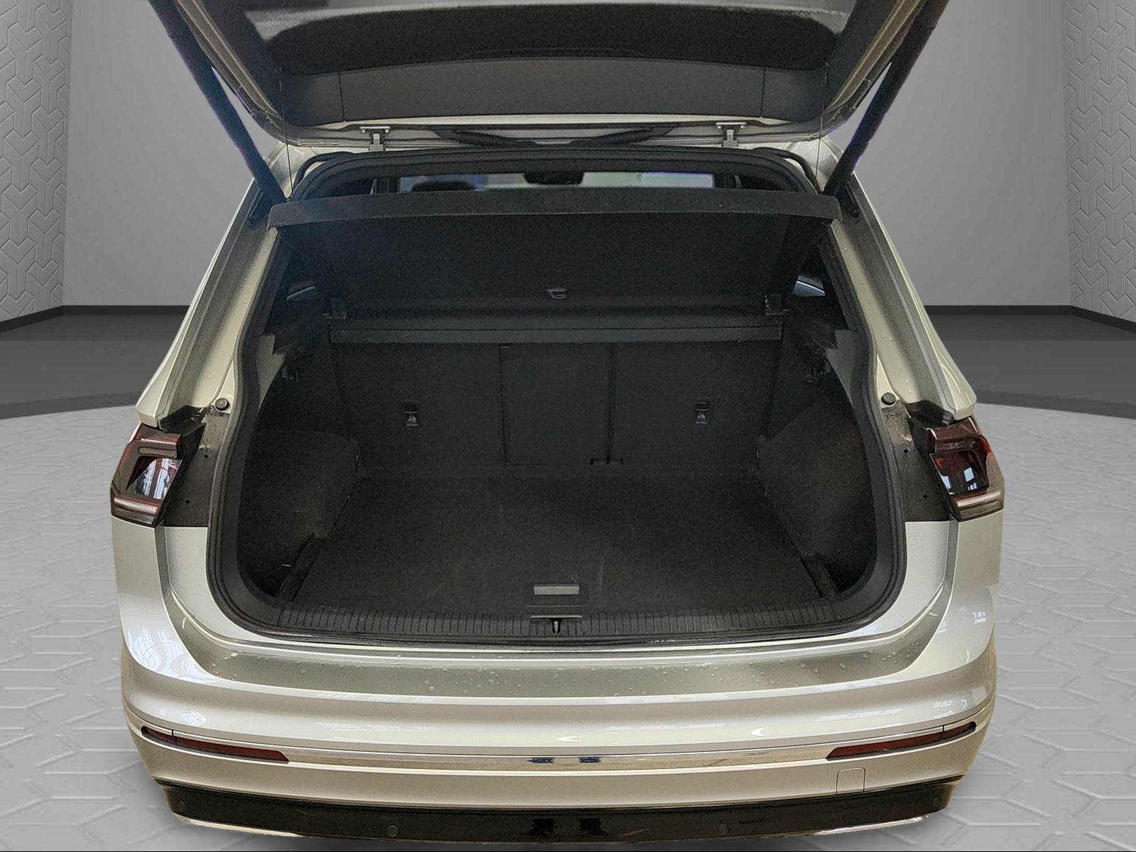 VW Tiguan 2.0 TDI SCR Highline 4Motion DSG-image-9