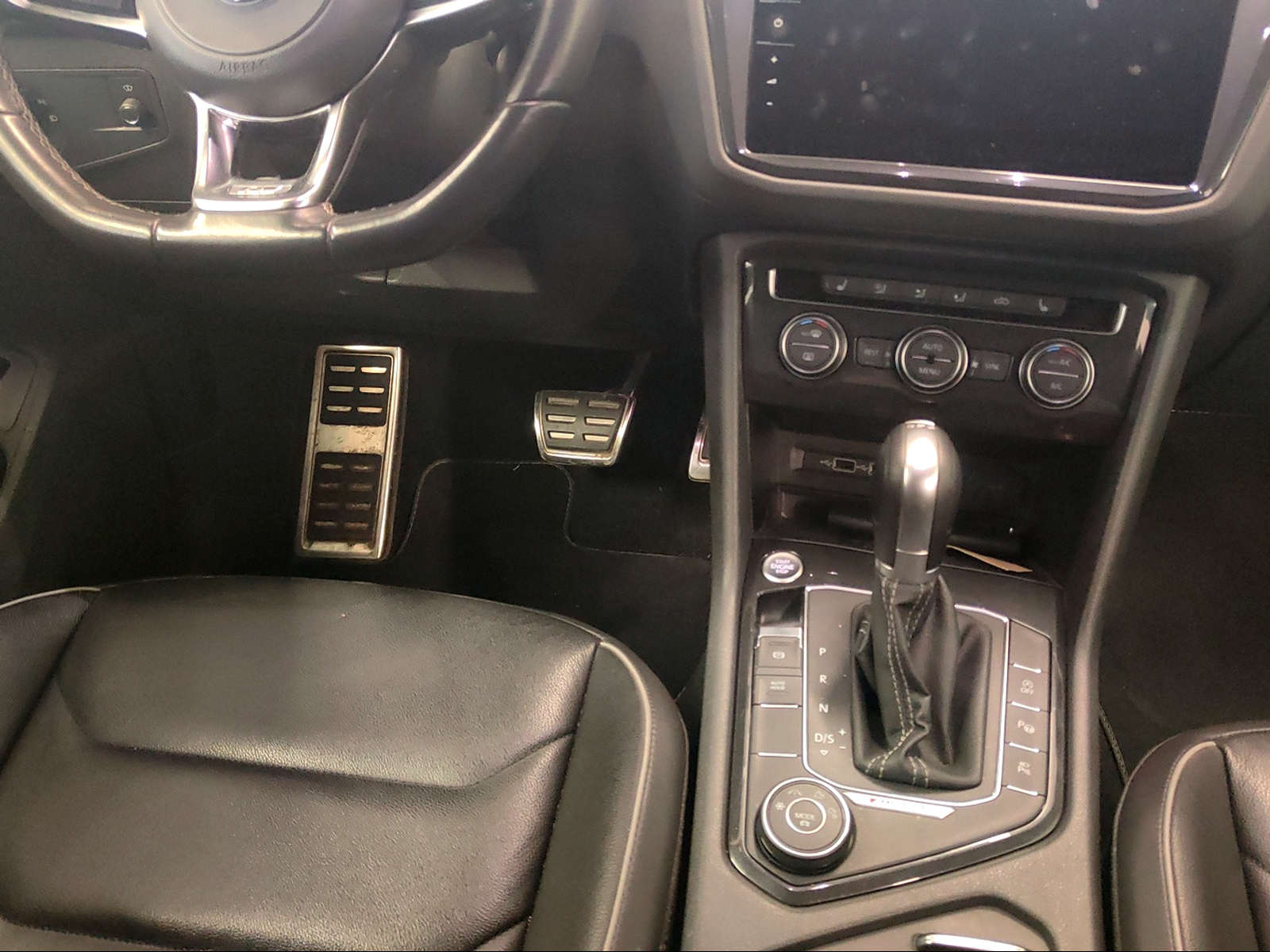 VW Tiguan 2.0 TDI SCR Highline 4Motion DSG-image-14
