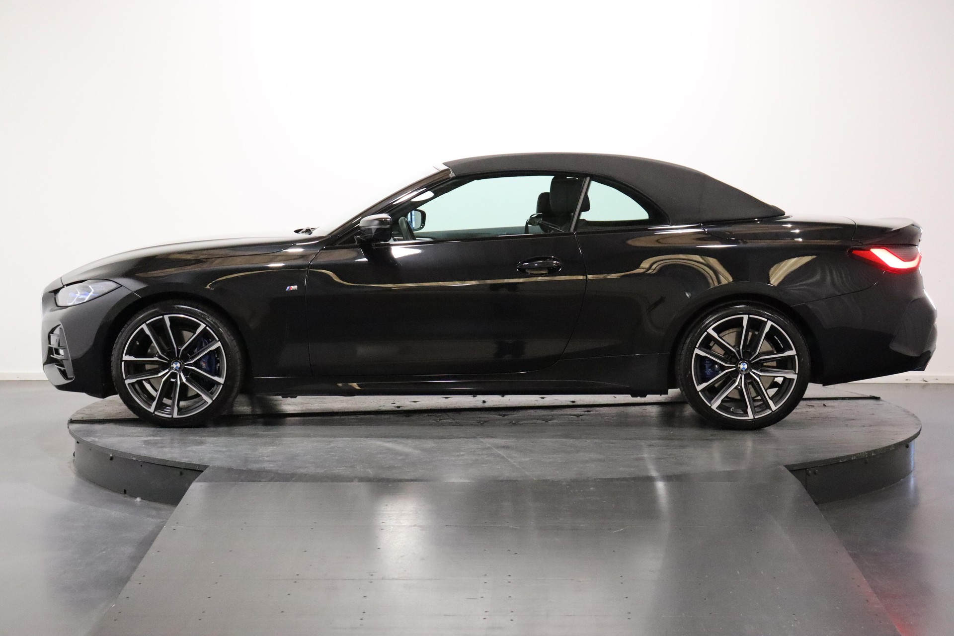 BMW 430i xDrive SAG Cabrio-showroom-element-1
