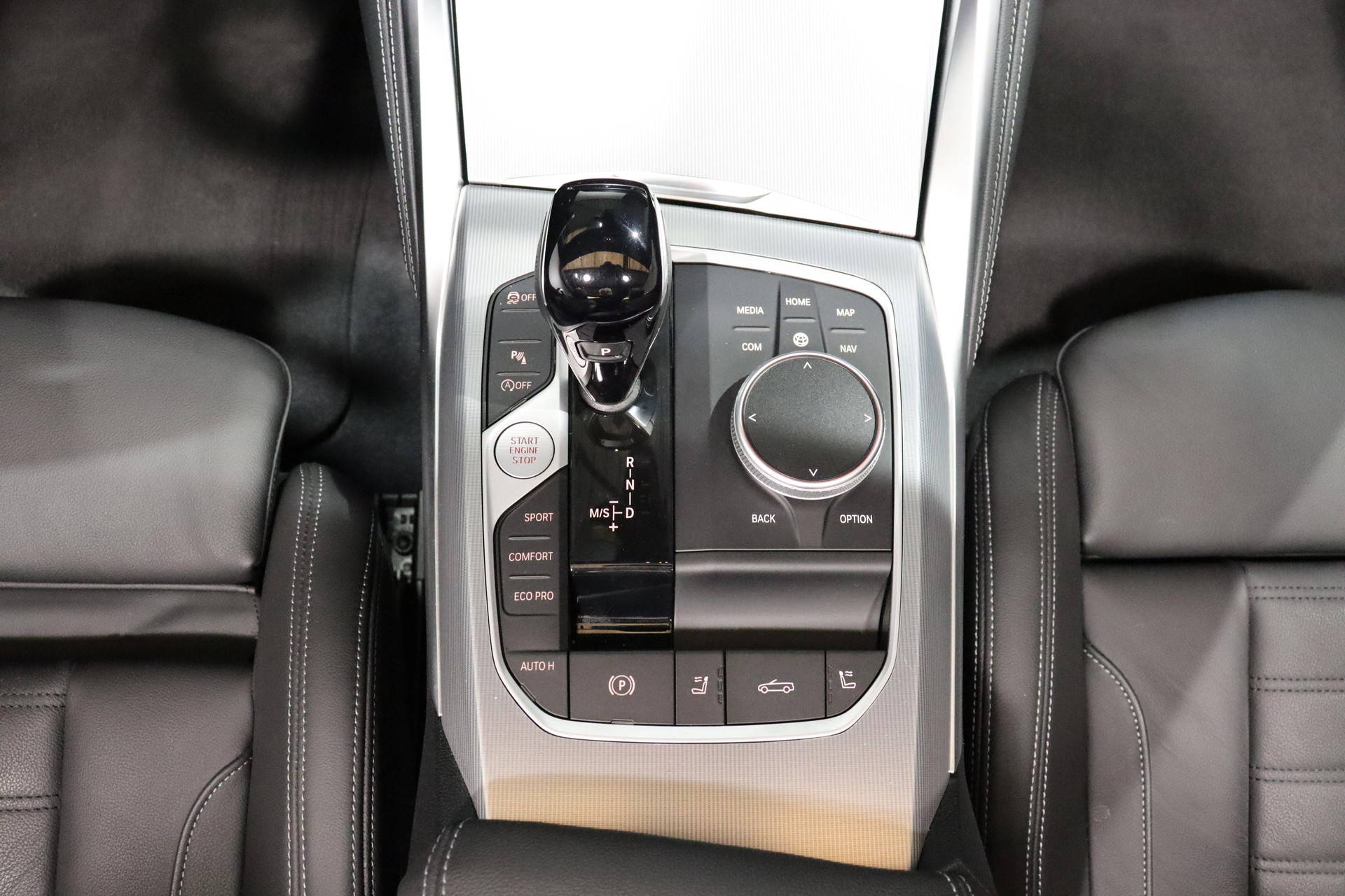 BMW 430i xDrive SAG Cabrio-image-12