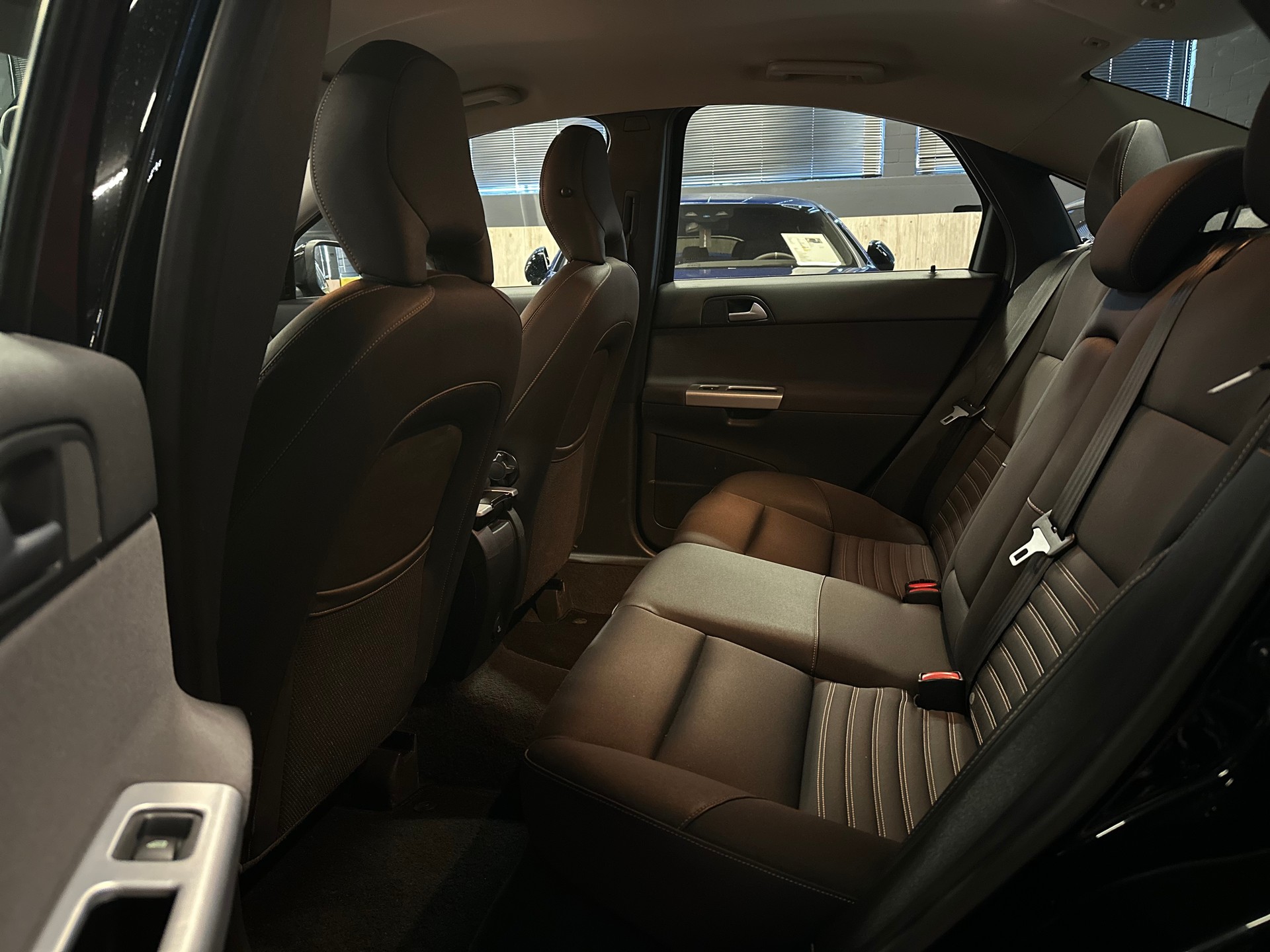 VOLVO S40 D3 Kinetic / 5 Zylinder / Diesel / 1. Hand - Frisch ab MFK & Service!!-image-15