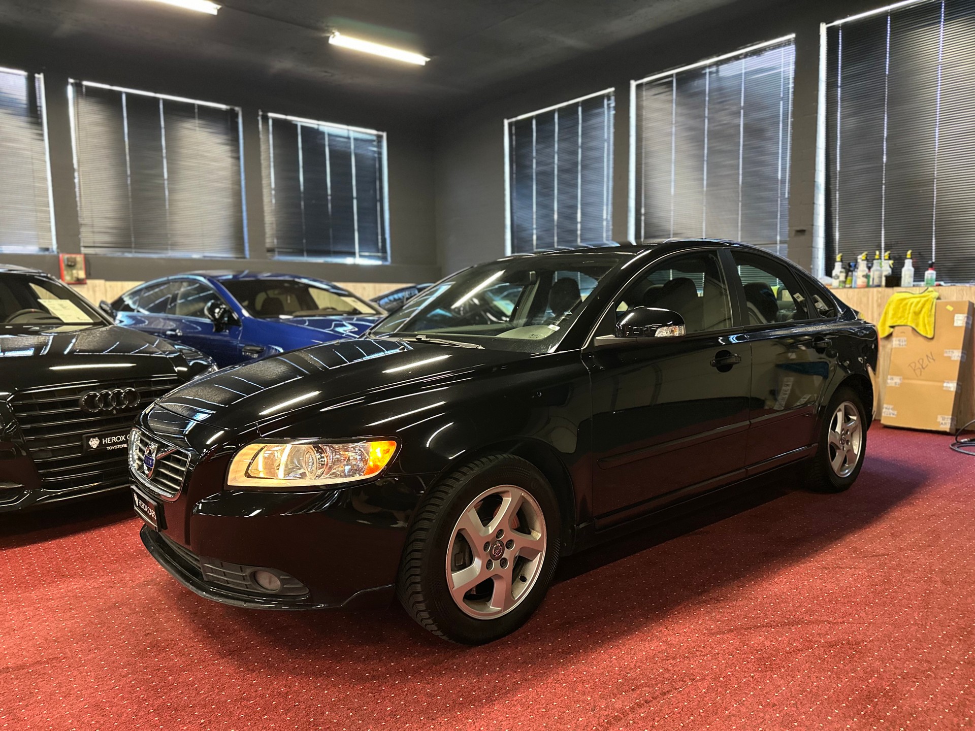 VOLVO S40 D3 Kinetic / 5 Zylinder / Diesel / 1. Hand - Frisch ab MFK & Service!!-image-5