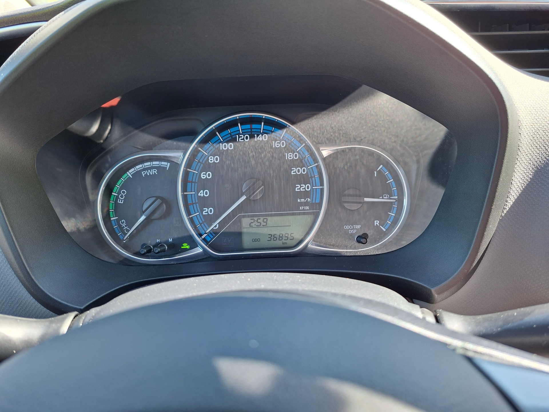 TOYOTA Yaris 1.5 VVT-i Hybrid Swiss Trend e-CVT-image-10