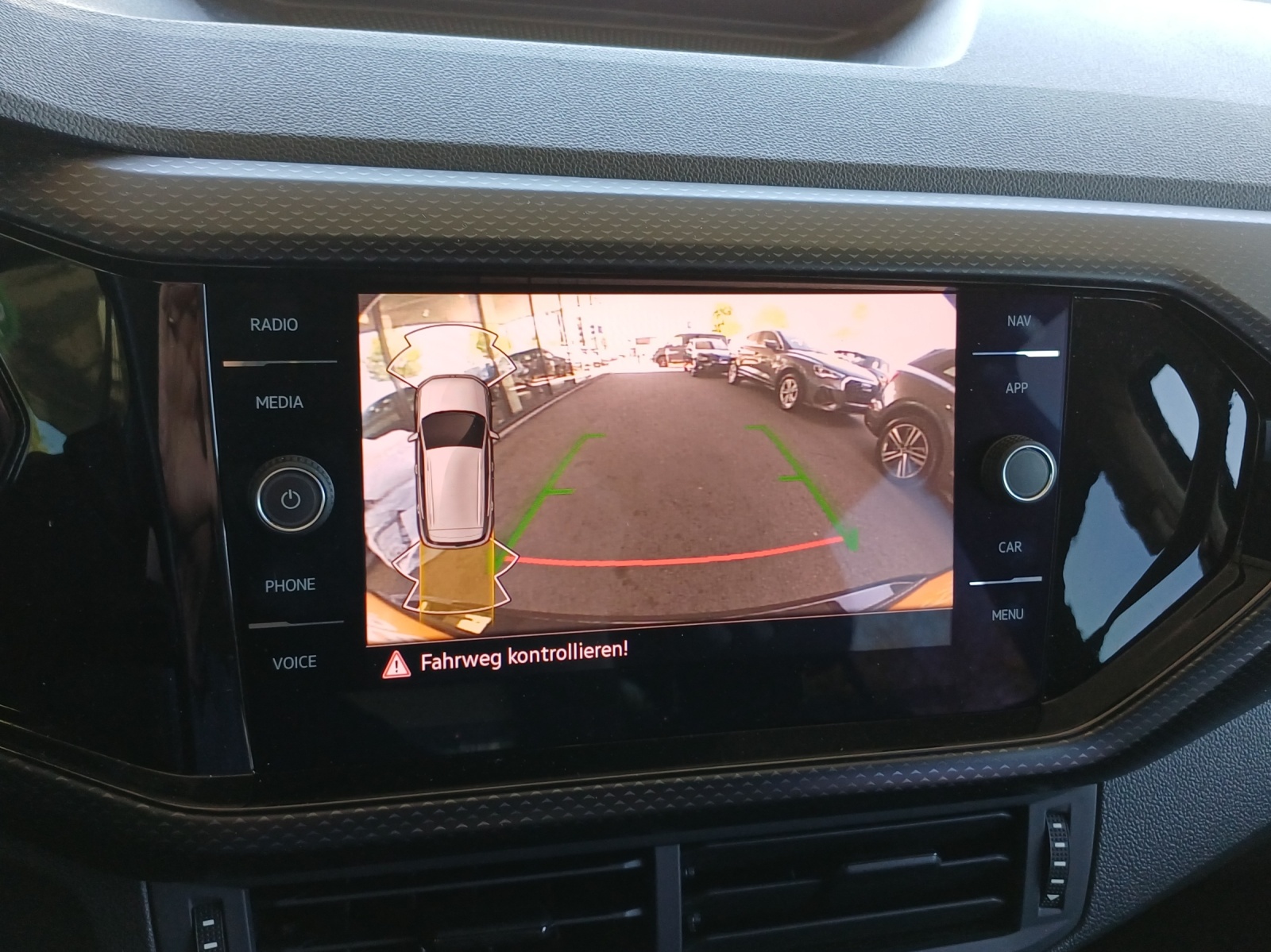 VW T-Cross 1.0 TSI Life Limited DSG-image-15