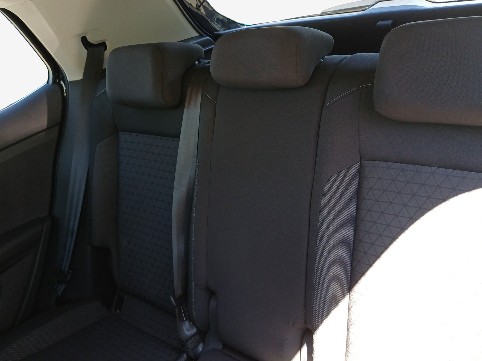 VW T-Cross 1.0 TSI Life Limited DSG-image-11