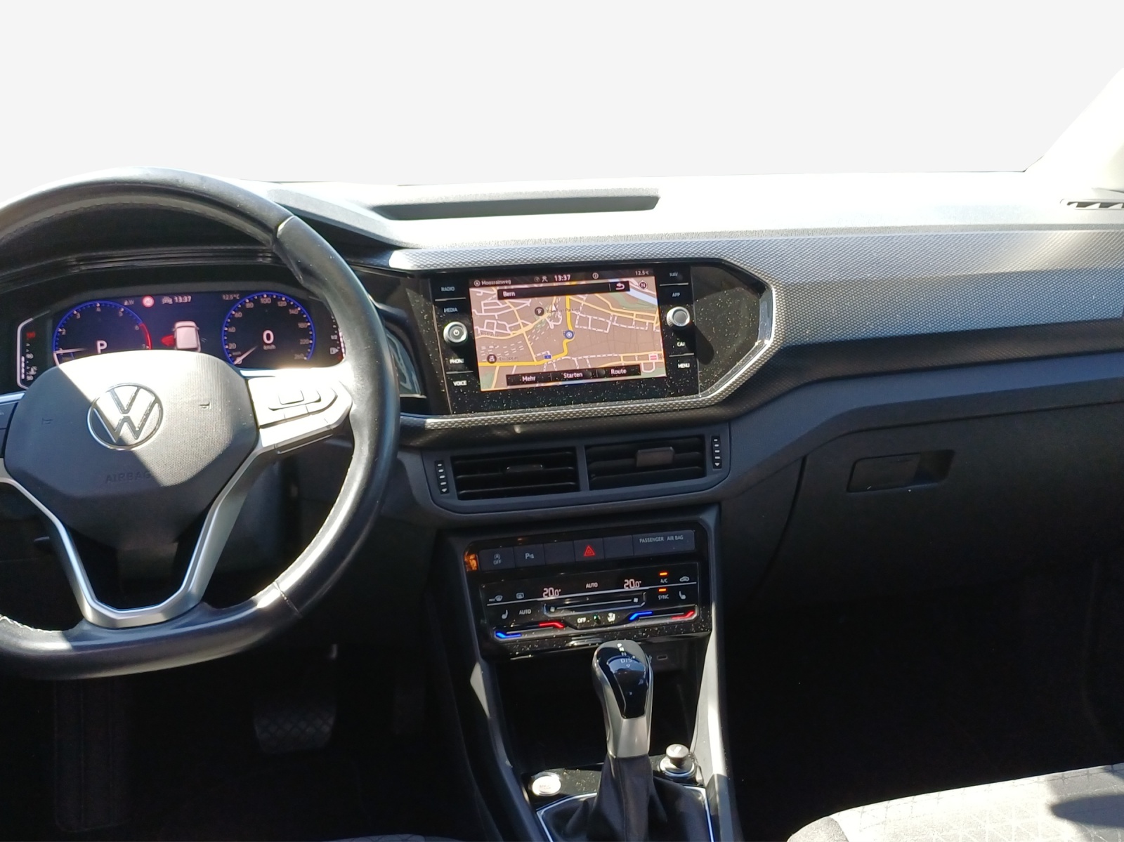 VW T-Cross 1.0 TSI Life Limited DSG-image-8