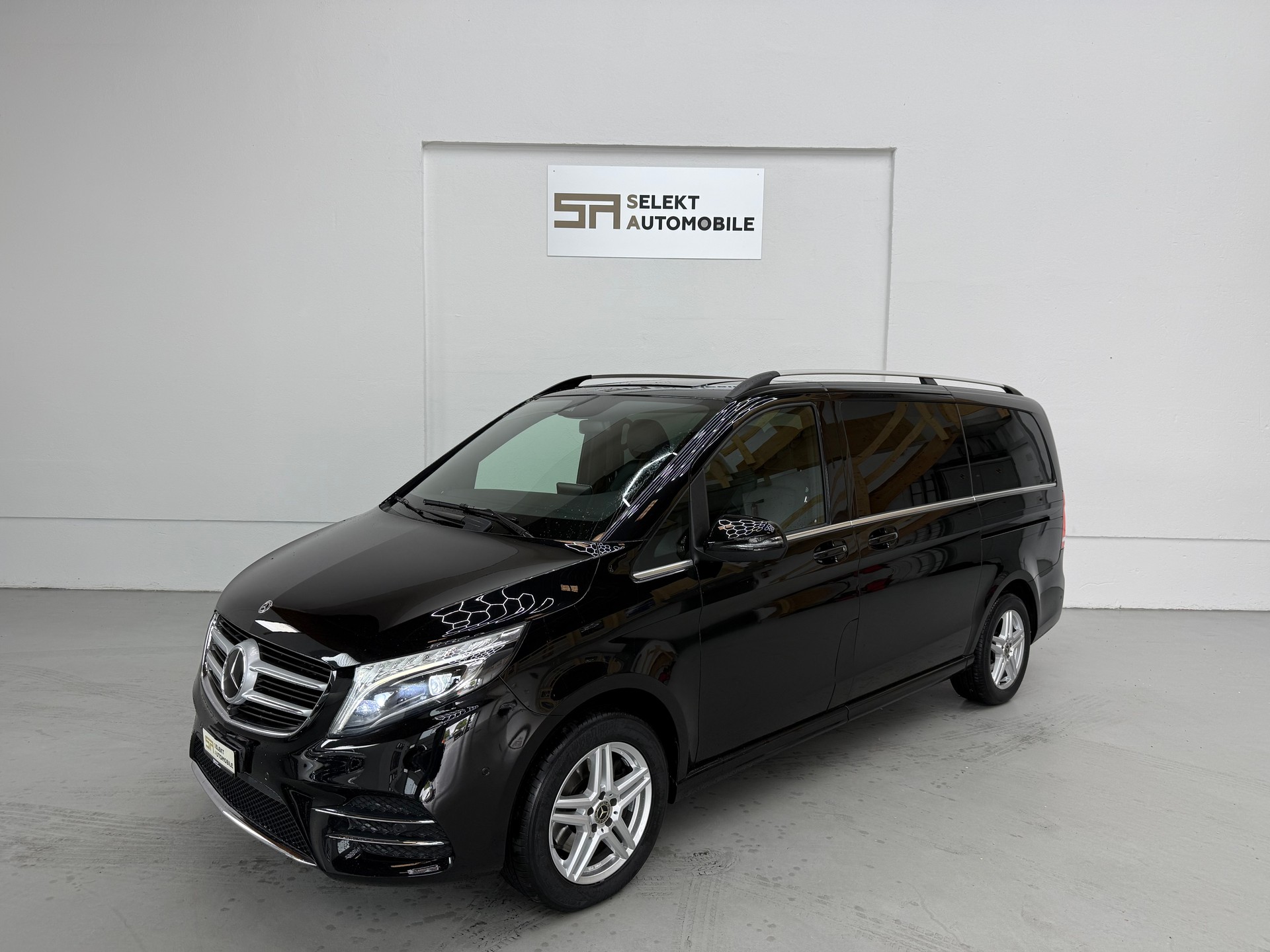 MERCEDES-BENZ V 250 d Avantgarde lang 4Matic 7G-Tronic | AMG-Line