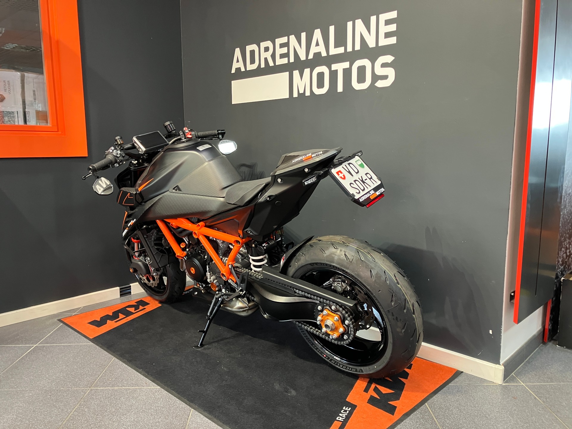 KTM 1390 Super Duke R-image-5