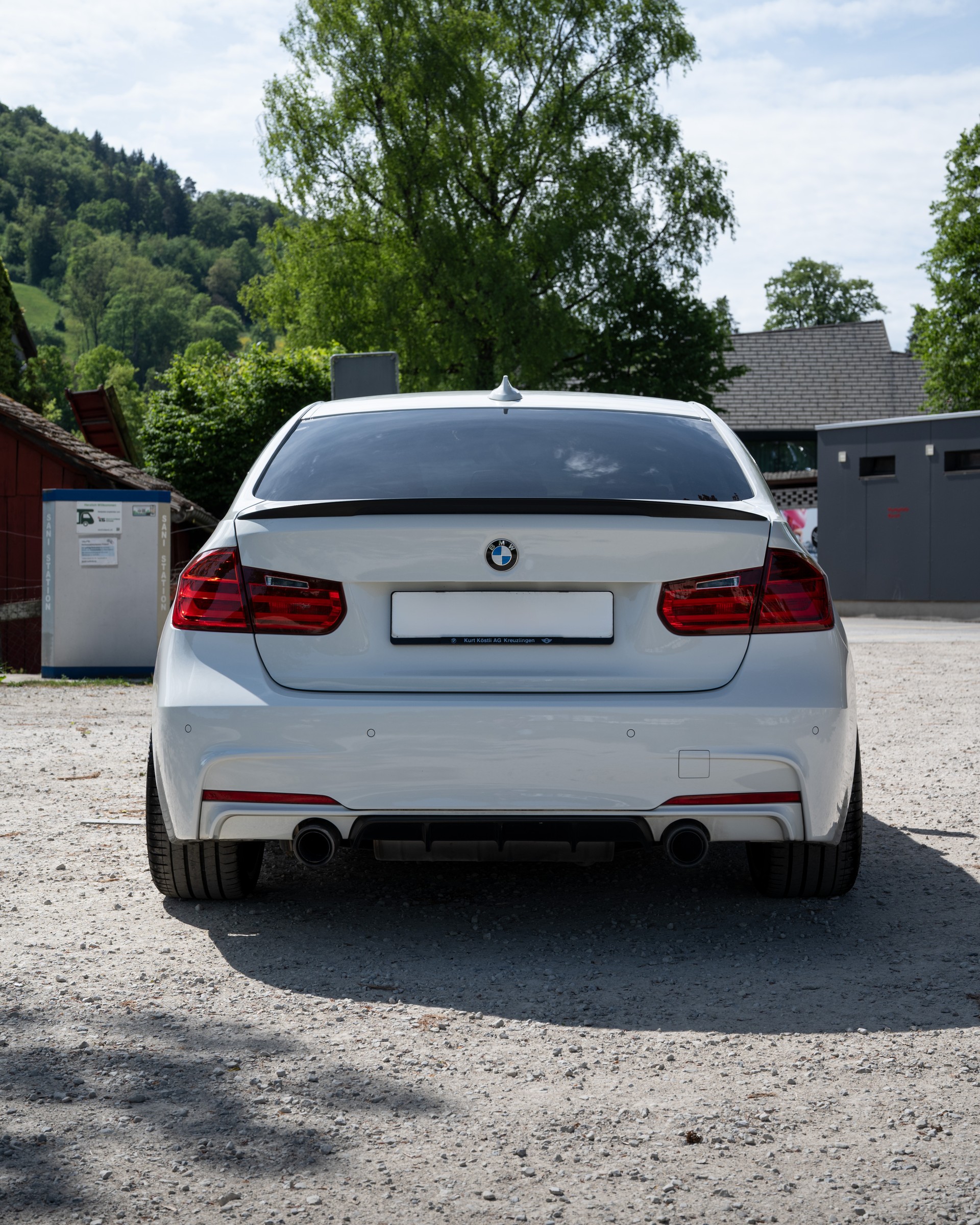 BMW 335i xDrive M Performance Steptronic-image-3