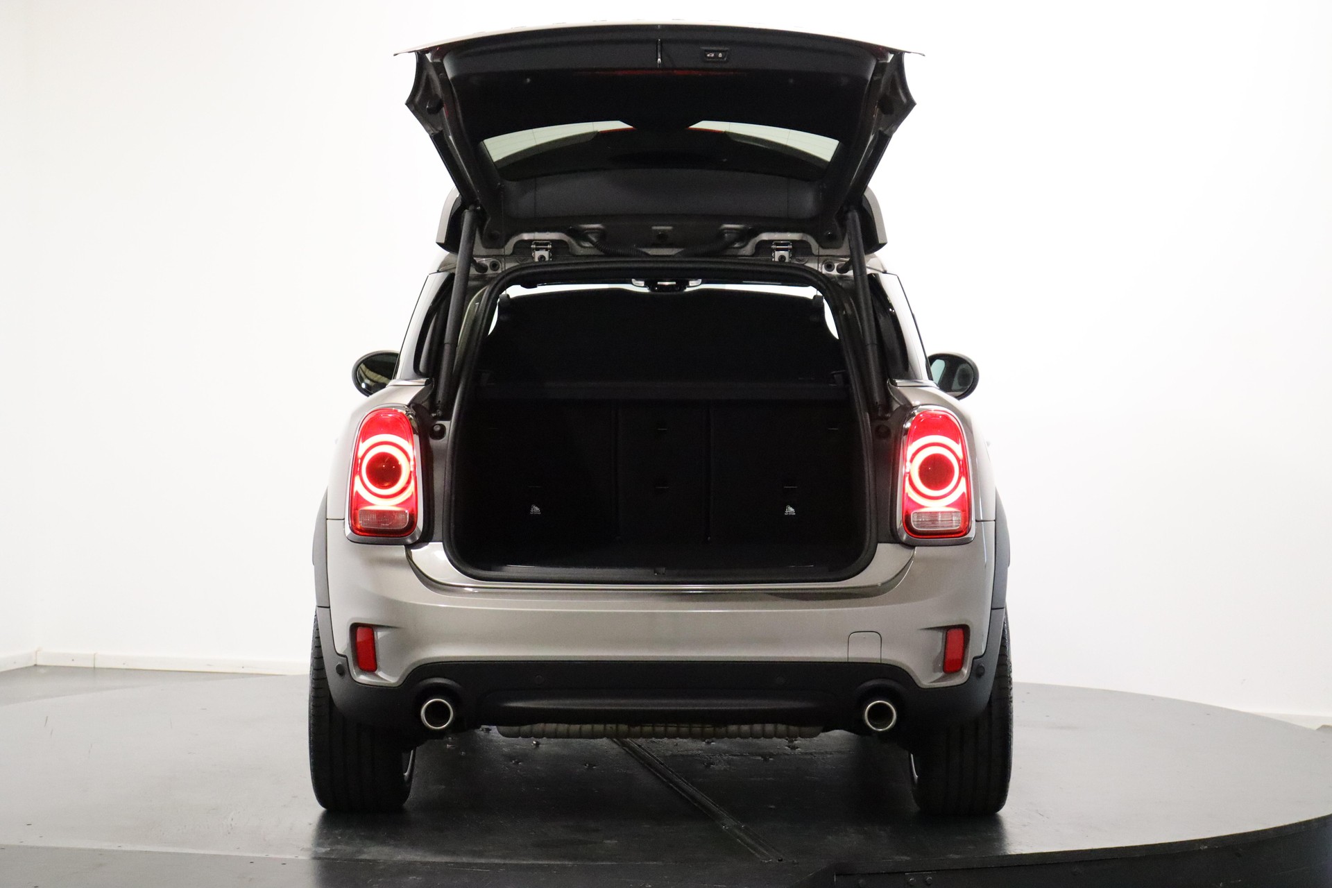 MINI Countryman F60 2.0i Cooper S SAG ALL4-image-4