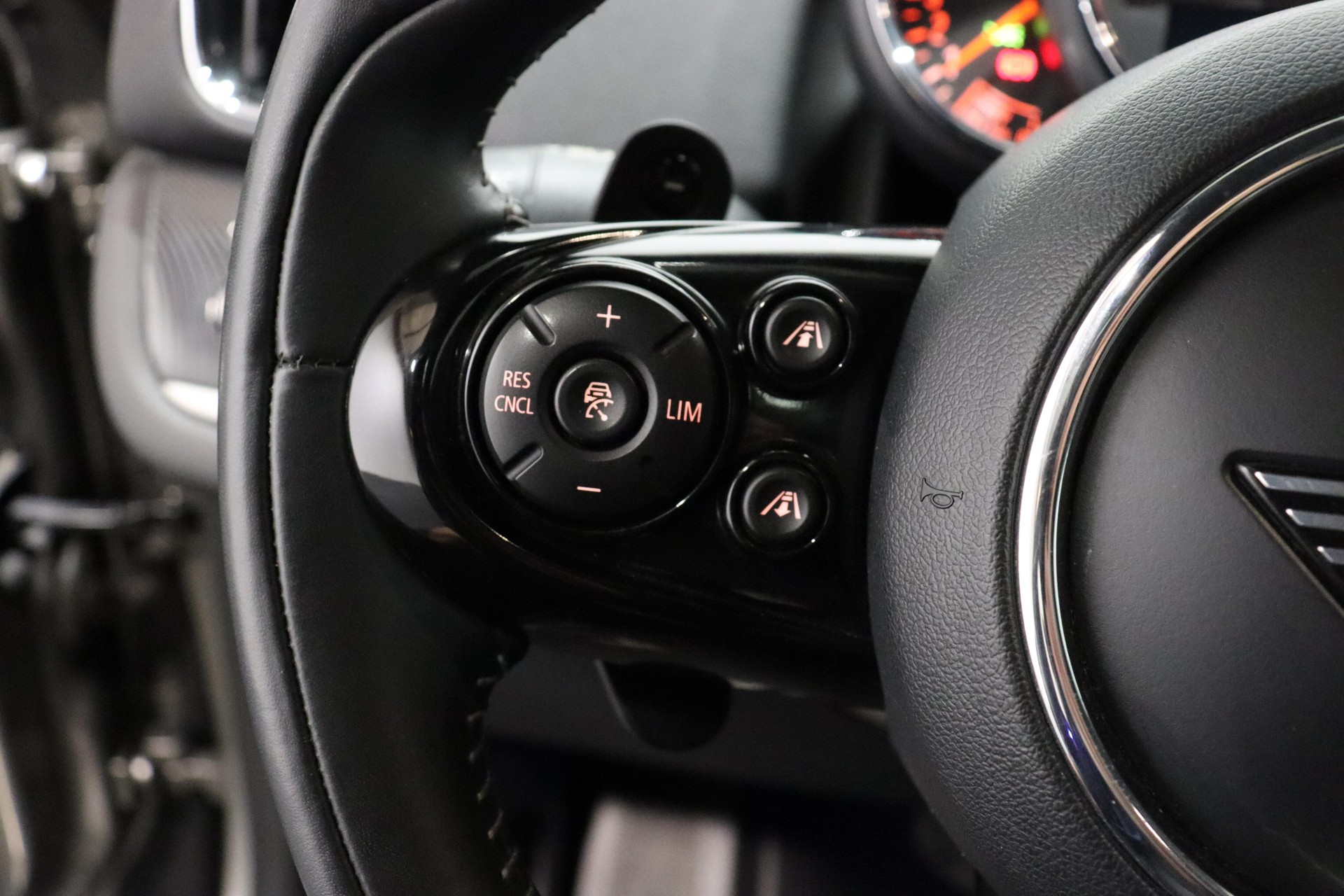 MINI Countryman F60 2.0i Cooper S SAG ALL4-image-16