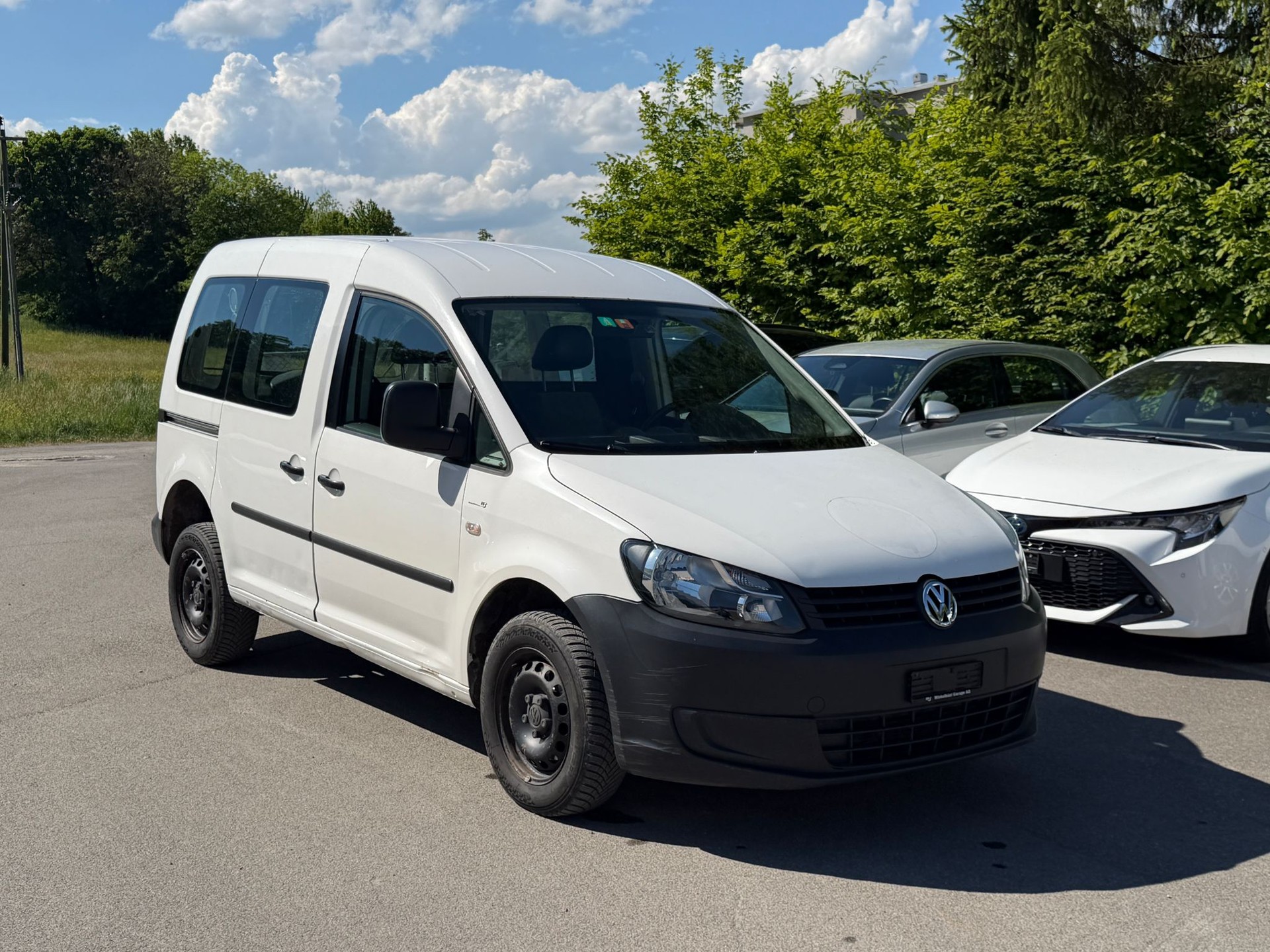 VW Caddy 2.0 TDI 4Motion-image-0