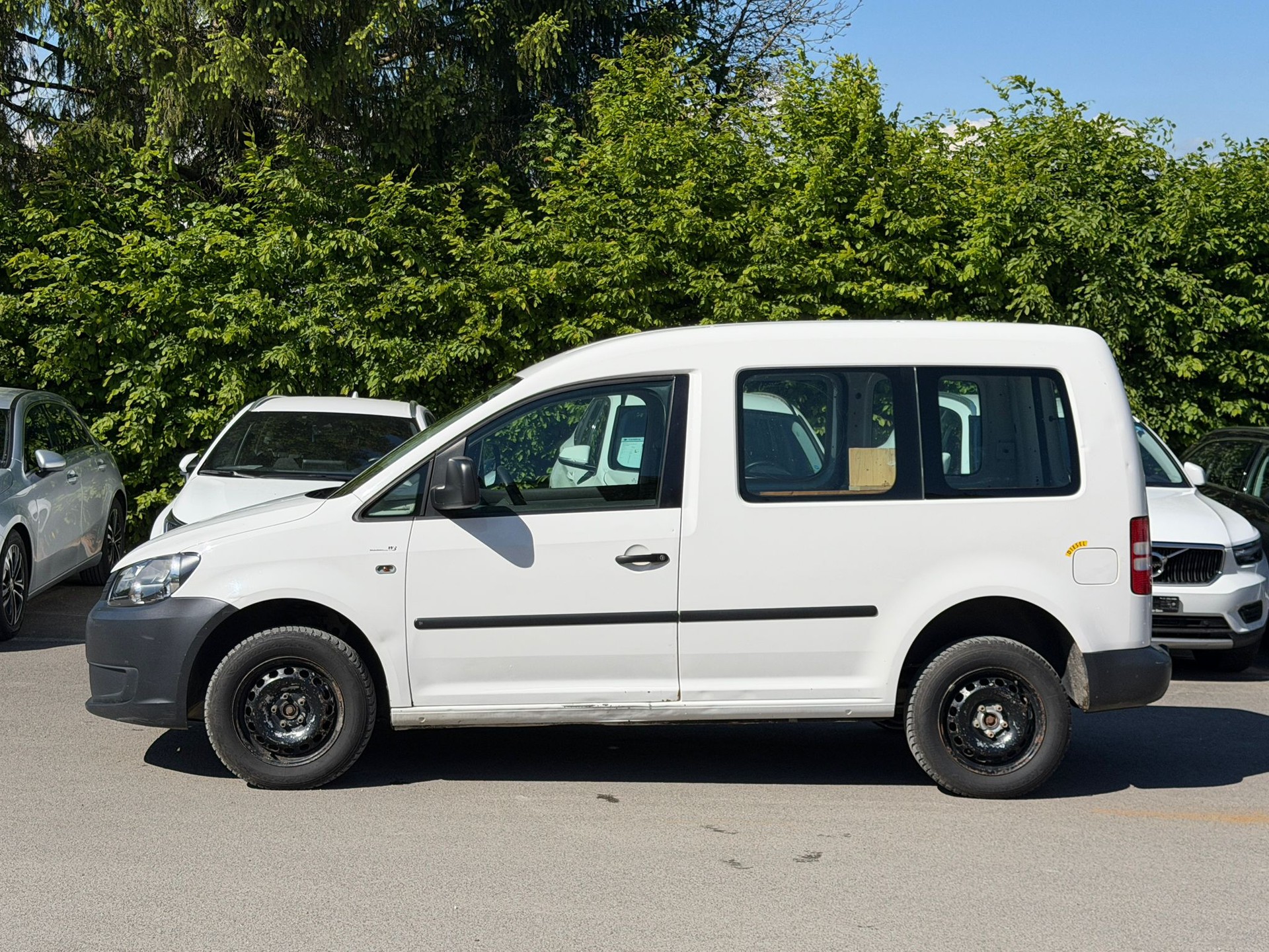 VW Caddy 2.0 TDI 4Motion-image-3