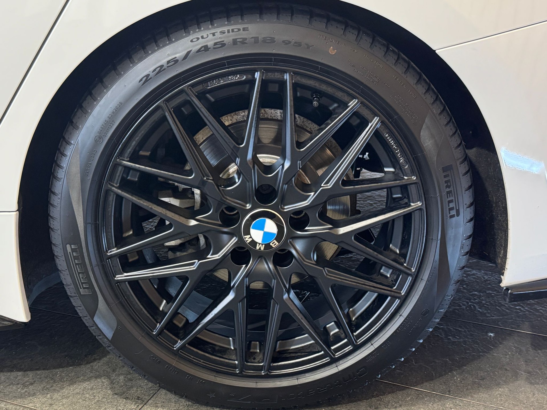 BMW 320d xDrive 48V Steptronic M Sport Facelift-image-25