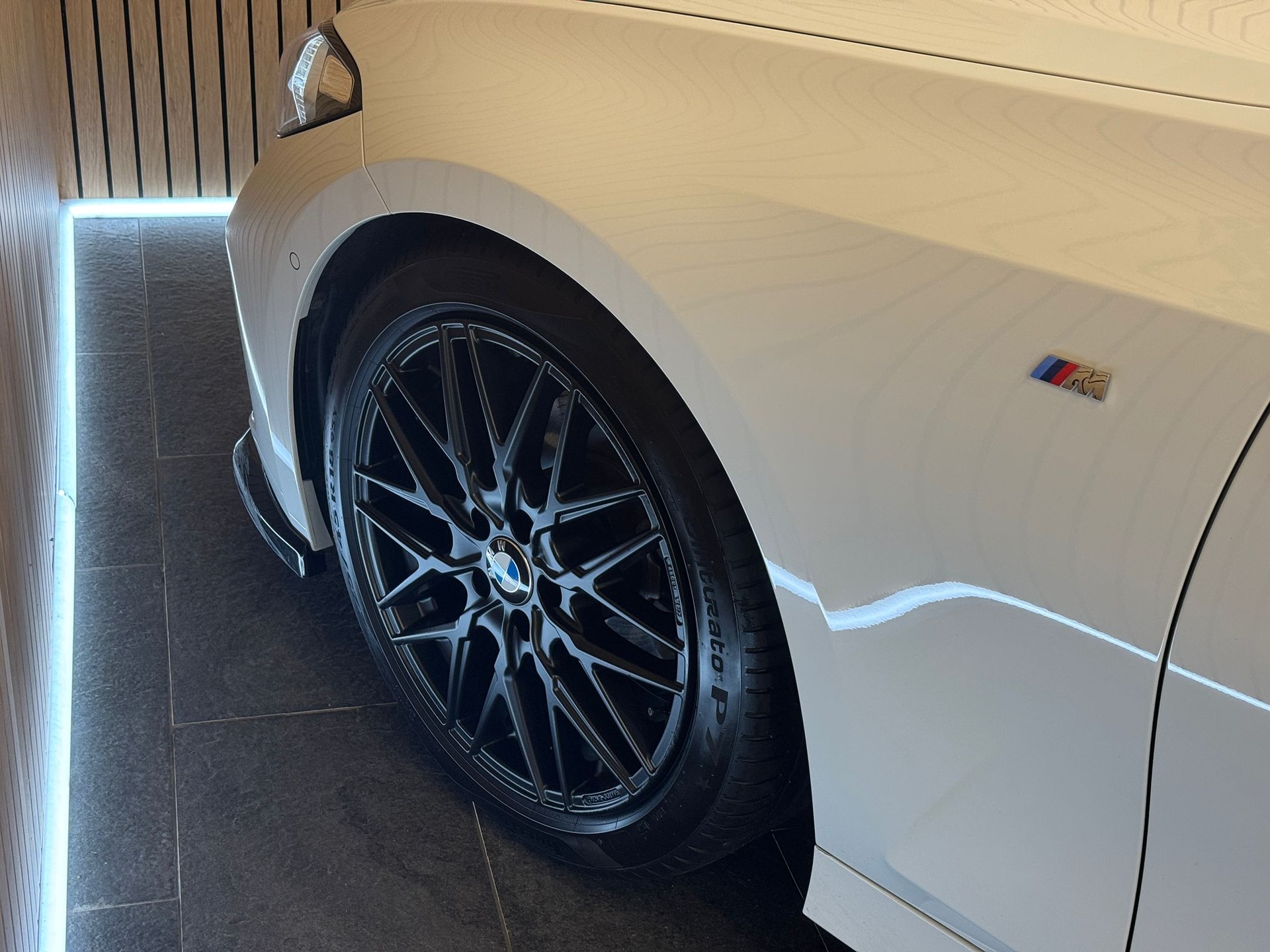 BMW 320d xDrive 48V Steptronic M Sport Facelift-image-11