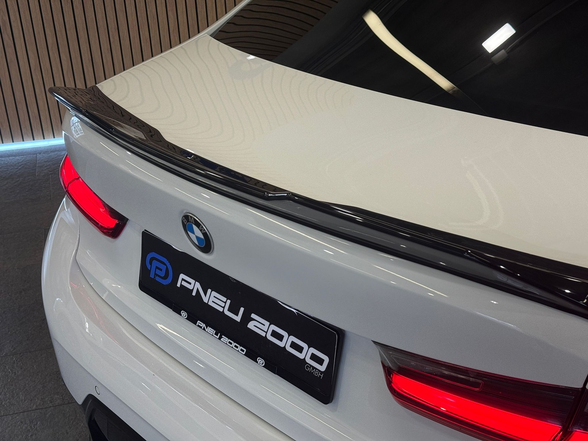 BMW 320d xDrive 48V Steptronic M Sport Facelift-image-5