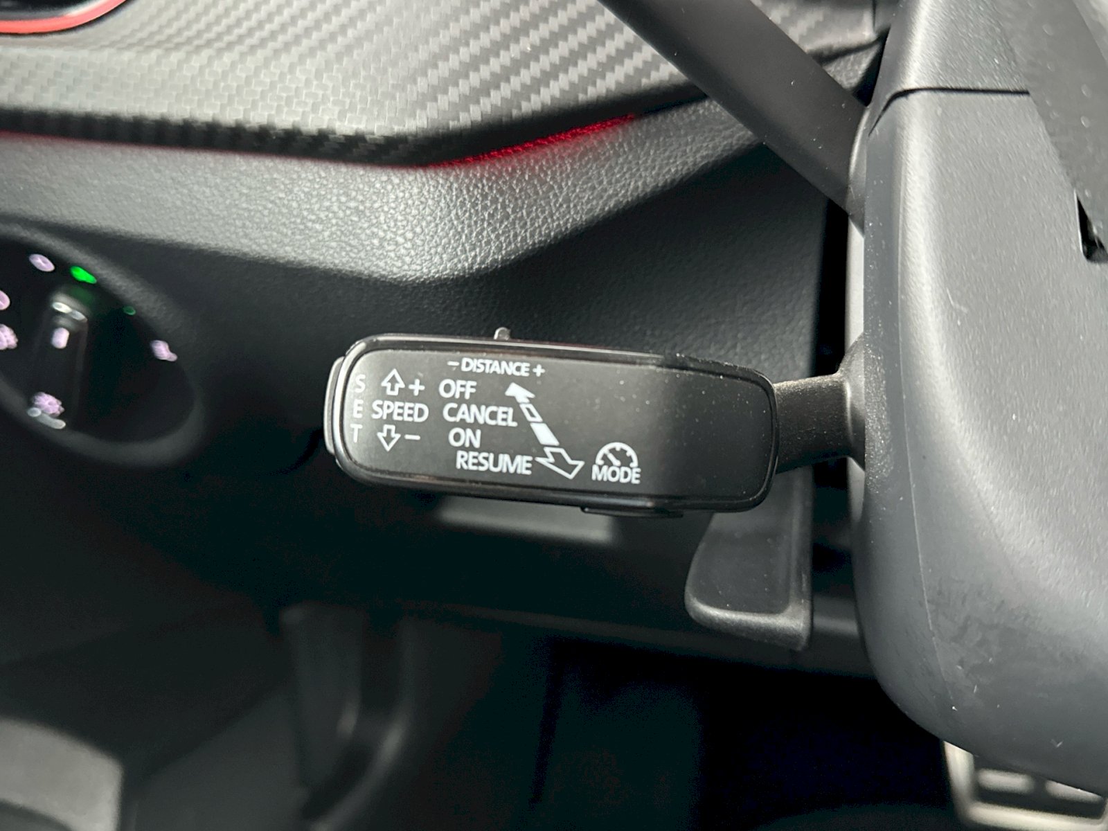 SKODA Kamiq 1.5 TSI Monte Carlo DSG 150PS • Facelift • Panorama-Glasdach • Elektr. AHK • Garantie bis 12.2030 inkl. Winterräder-image-10