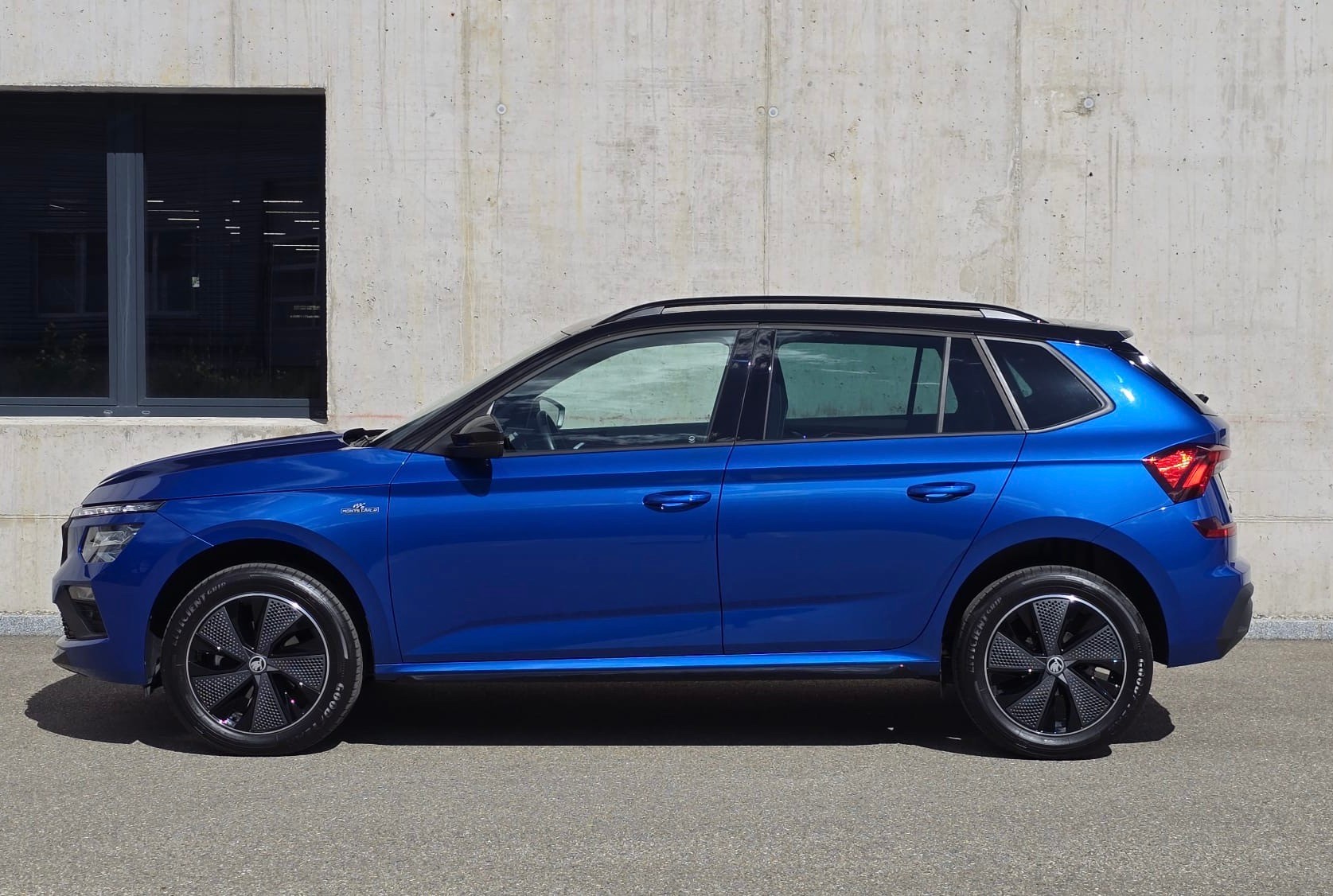 SKODA Kamiq 1.5 TSI Monte Carlo DSG 150PS *Facelift Modell *Panorama-Dach *5Jahre Werks-Garantie *elektr. Heckklappe *elektr. AHK-image-3