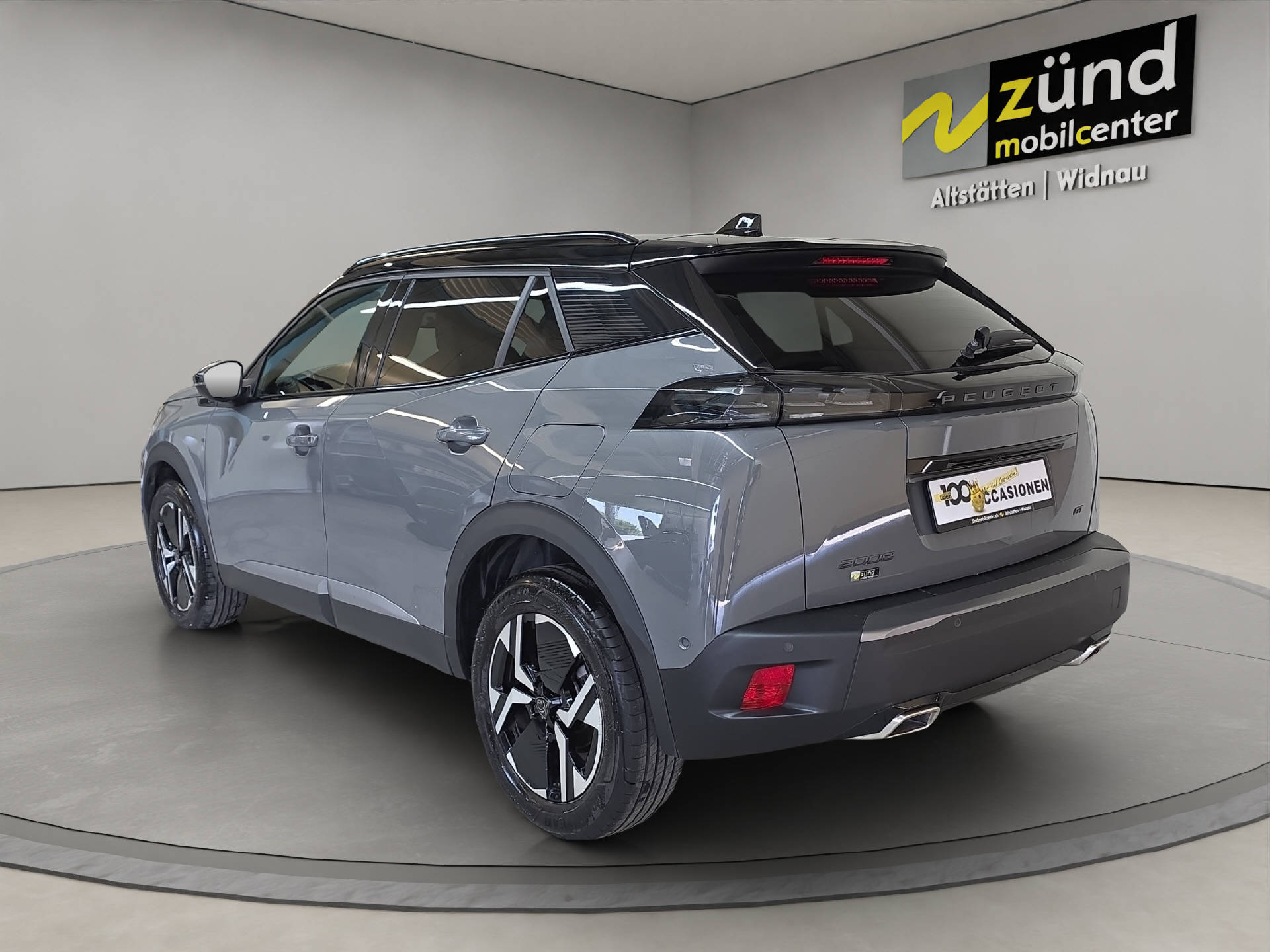 PEUGEOT 2008 1.2 PureTech 130 GT-image-3