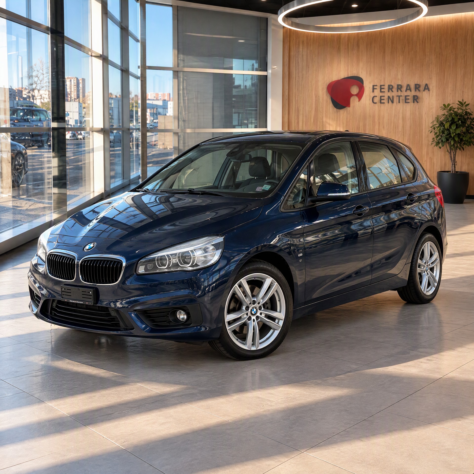 BMW 218i Active Tourer-image-0