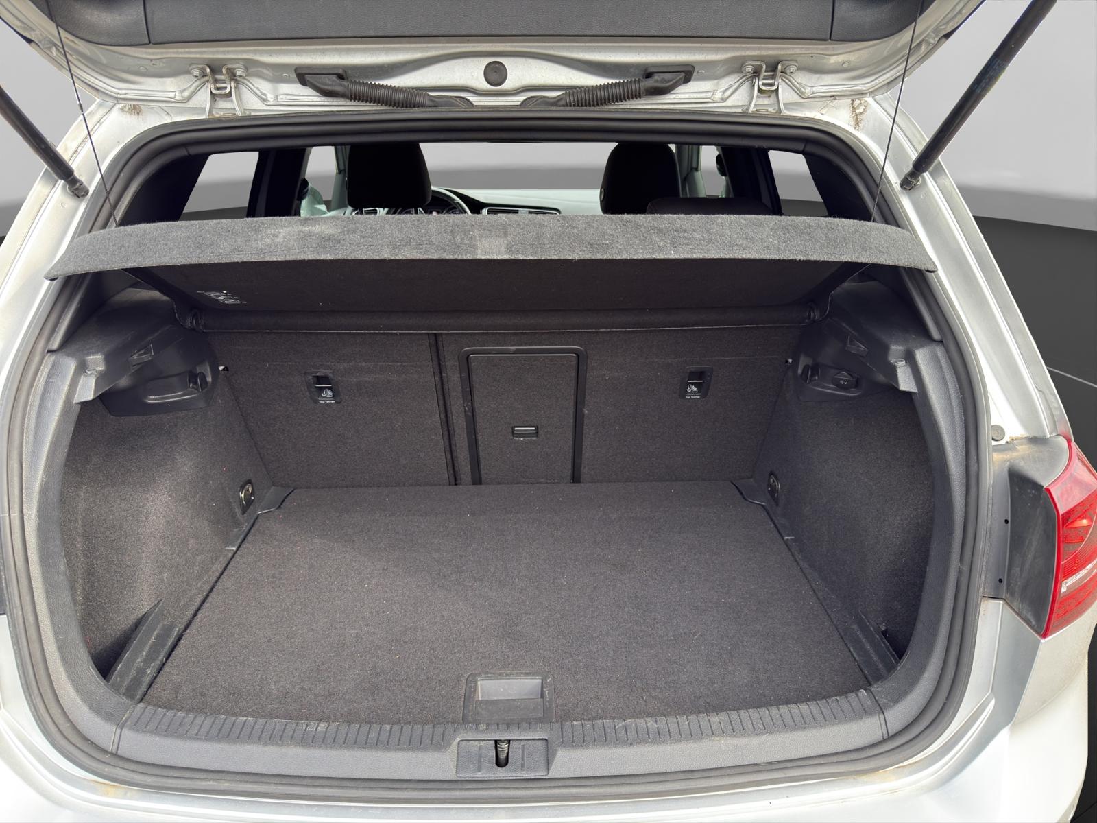 VW Golf 2.0 TDI Allstar R-Line DSG-image-14