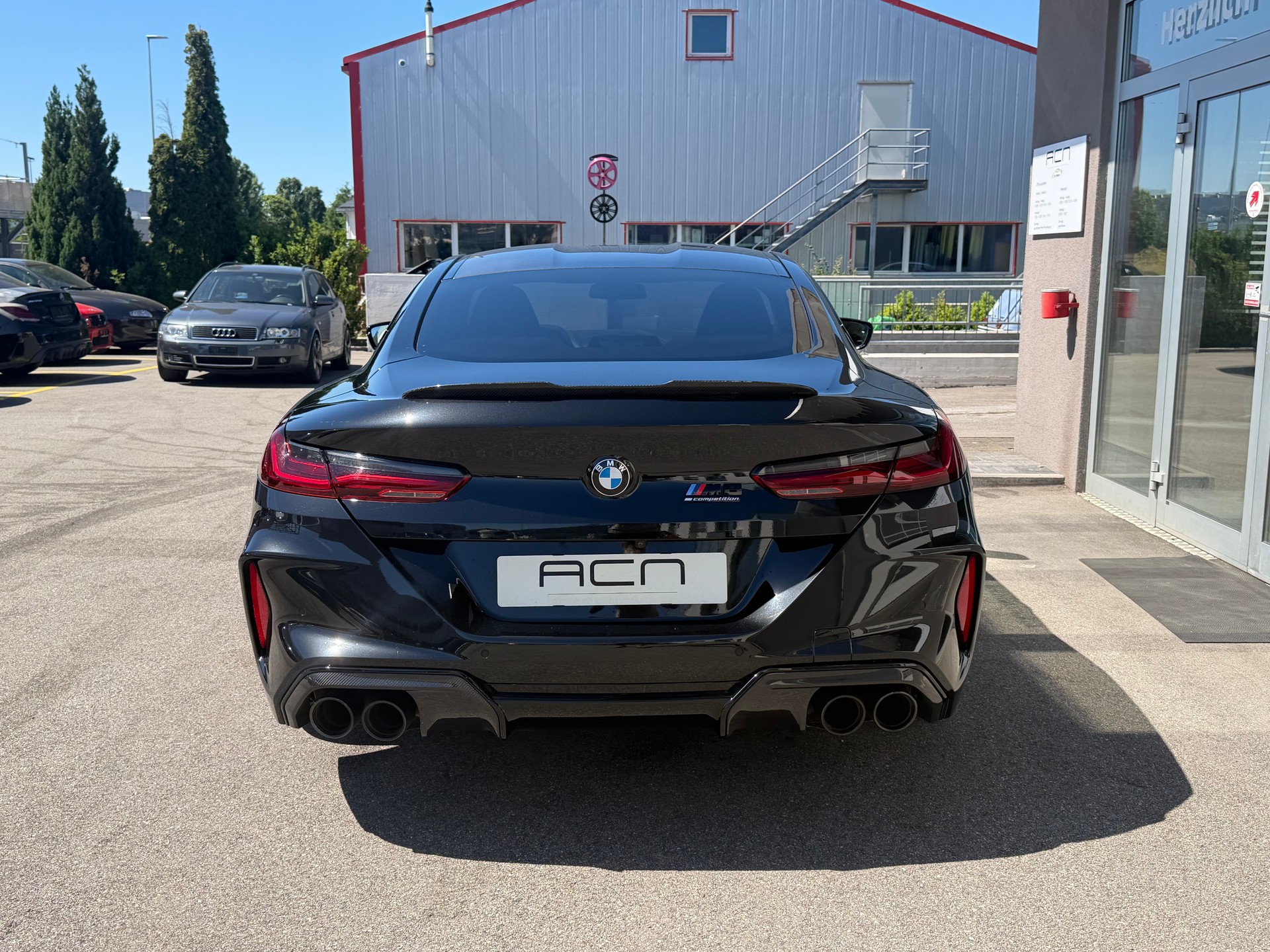 BMW M8 xDrive Steptronic M Competition-image-5