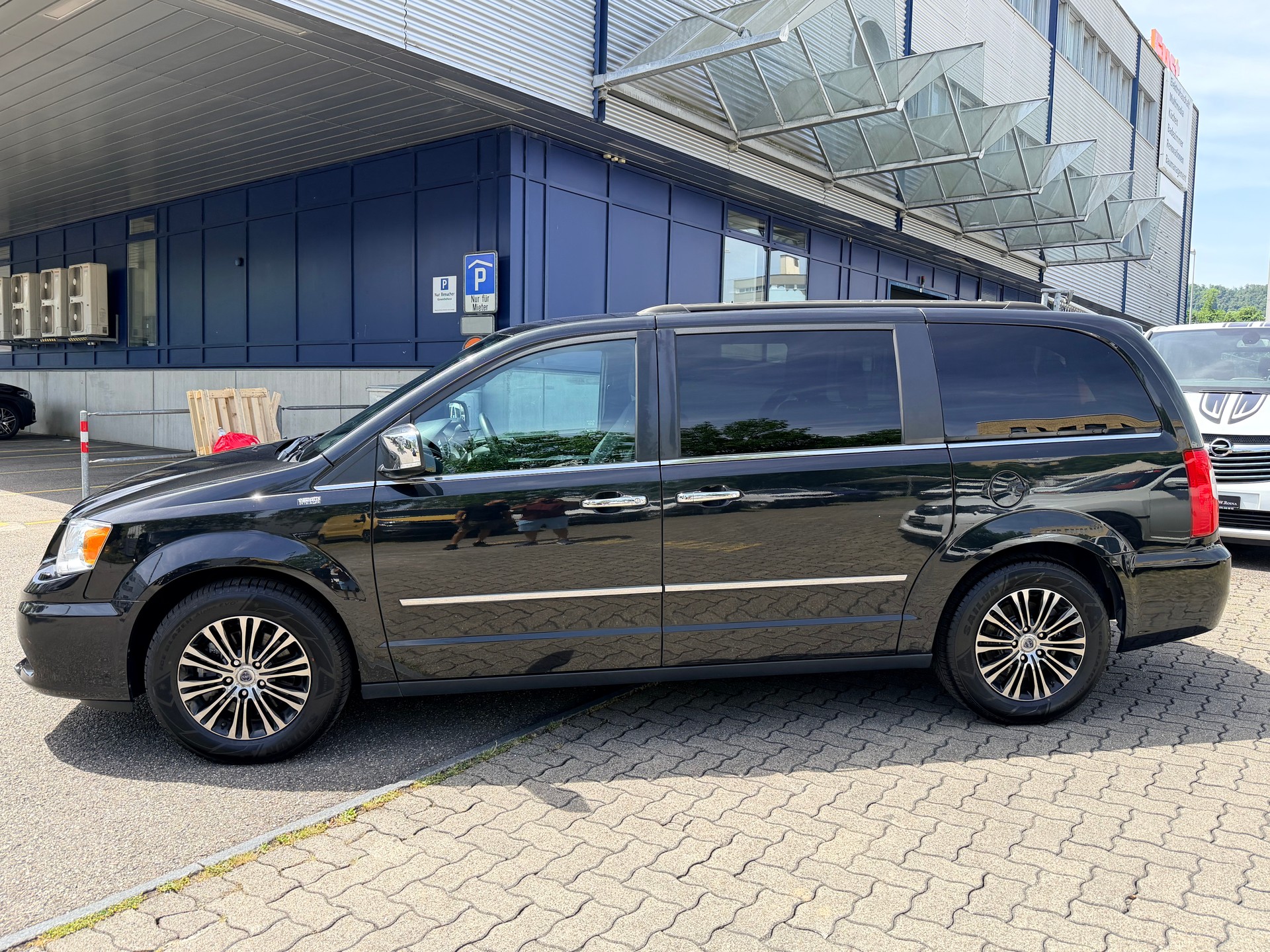 LANCIA Voyager 2.8D S Automatic-image-5