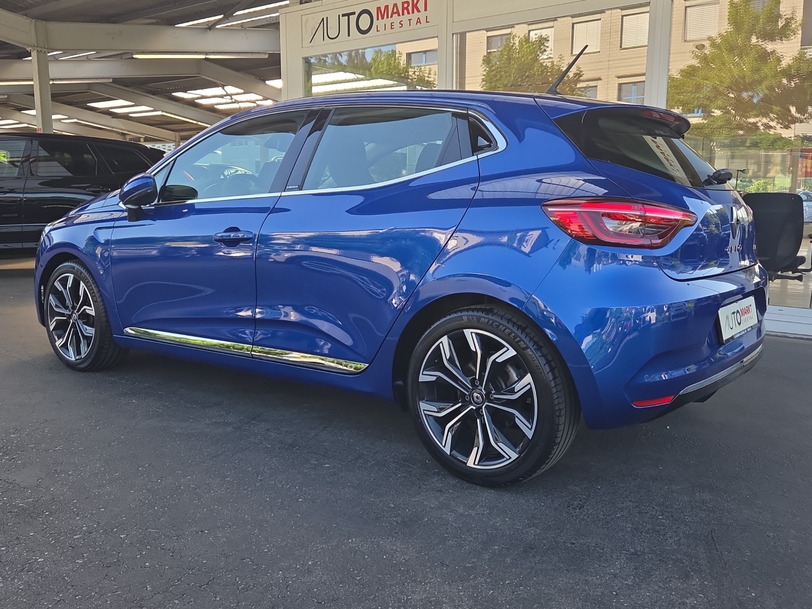 RENAULT Clio 1.6 E-Tech Intens-image-2