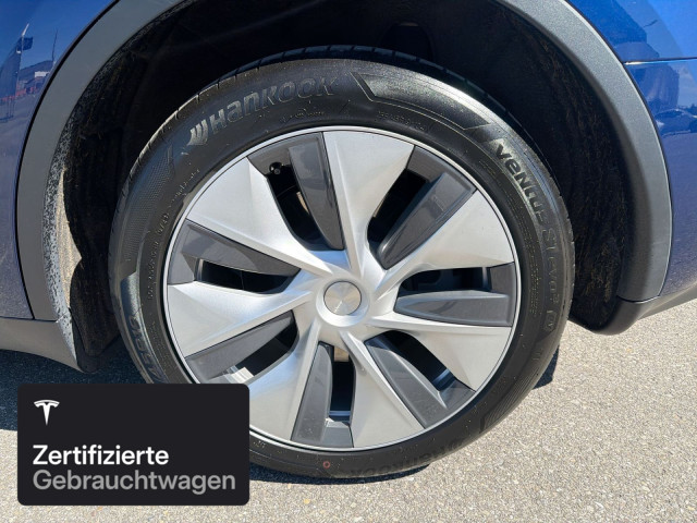 TESLA Model Y Long Range AWD-image-5