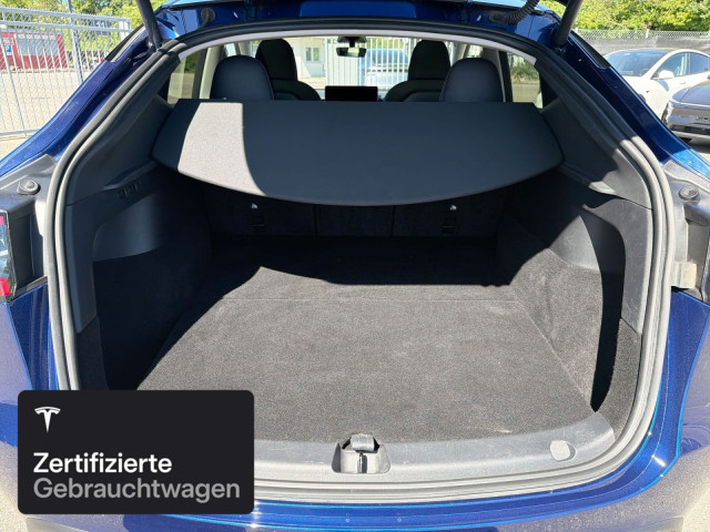 TESLA Model Y Long Range AWD-image-15