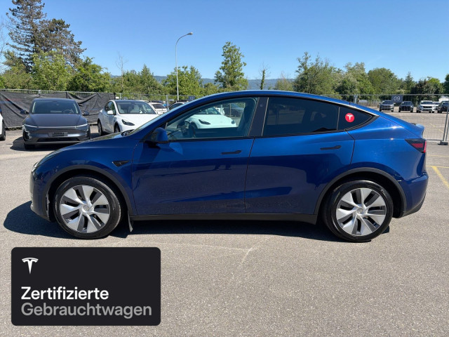 TESLA Model Y Long Range AWD-image-3
