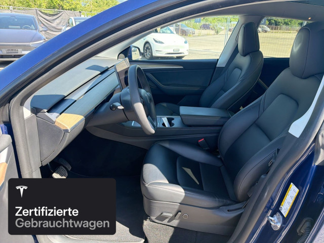 TESLA Model Y Long Range AWD-image-12