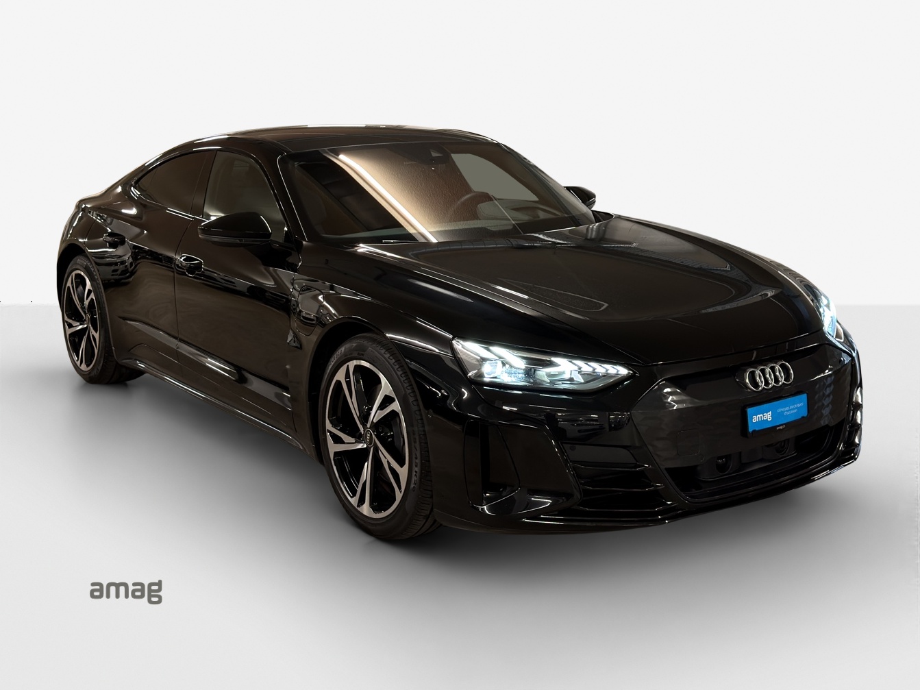 AUDI e-tron GT quattro-image-5