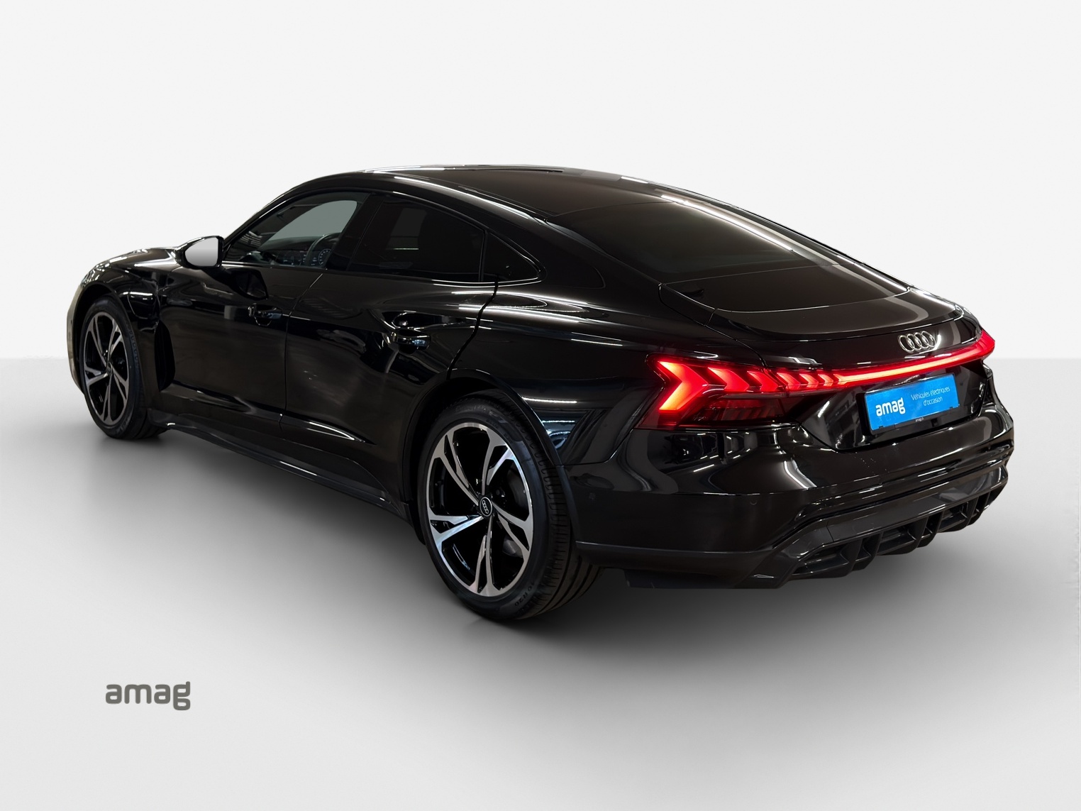 AUDI e-tron GT quattro-image-2