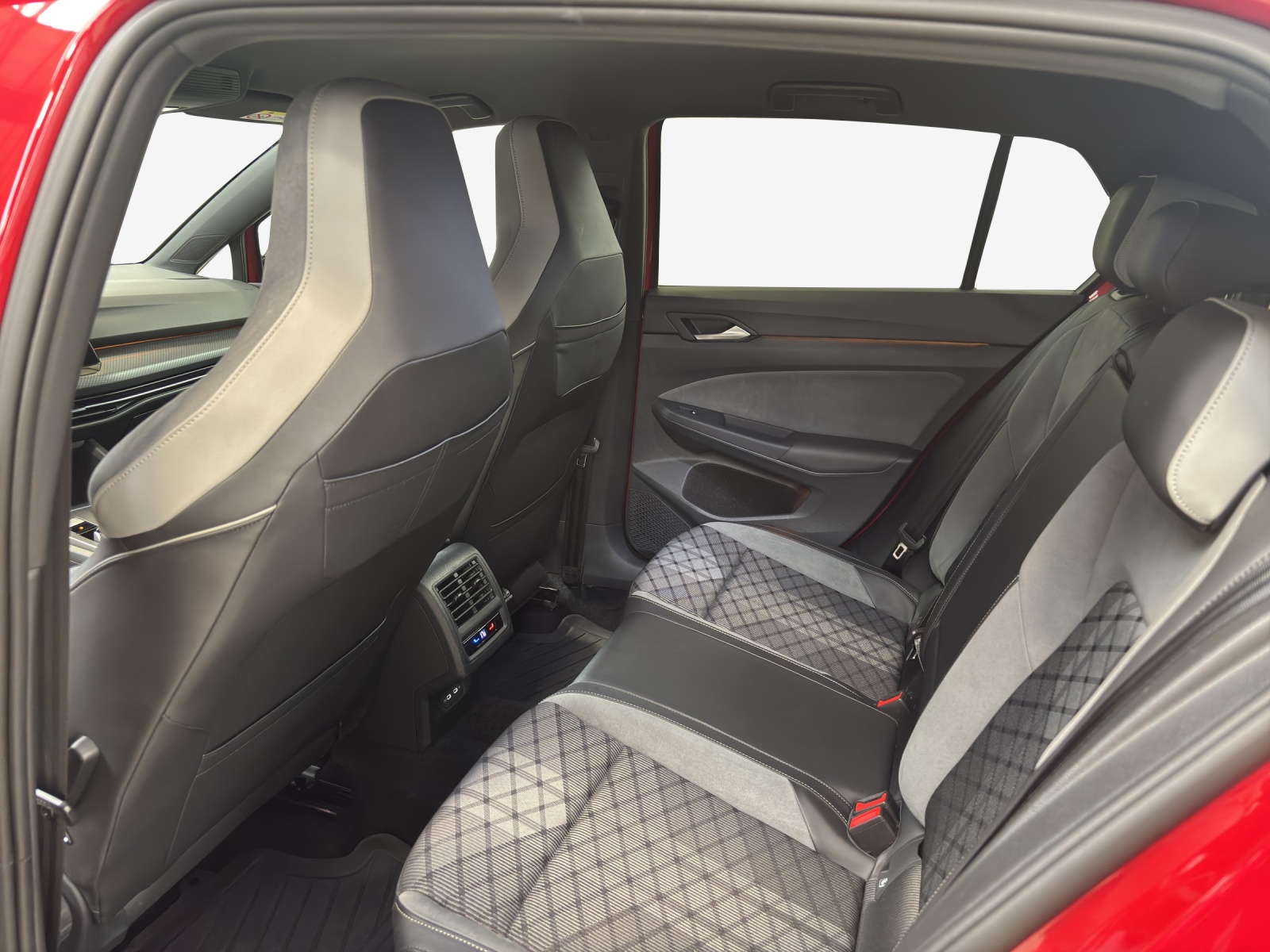 VW Golf 2.0 TSI R-Line DSG 4 Motion-image-11