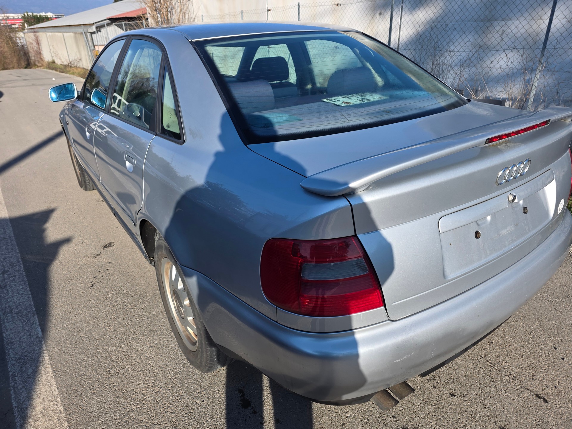 AUDI A4 2.4 Advance-image-4