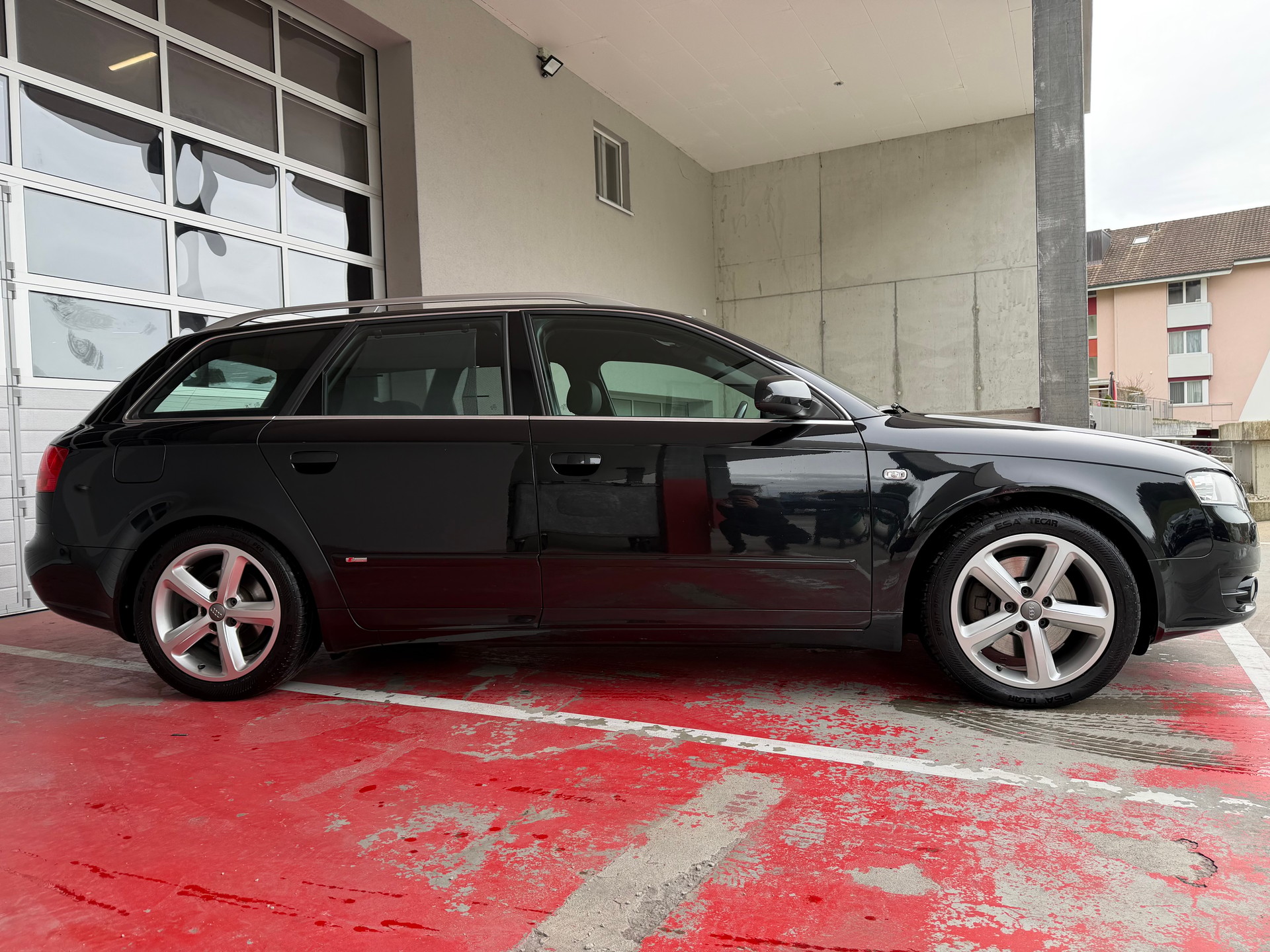 AUDI A4 Avant 3.0 V6 TDI quattro-image-5