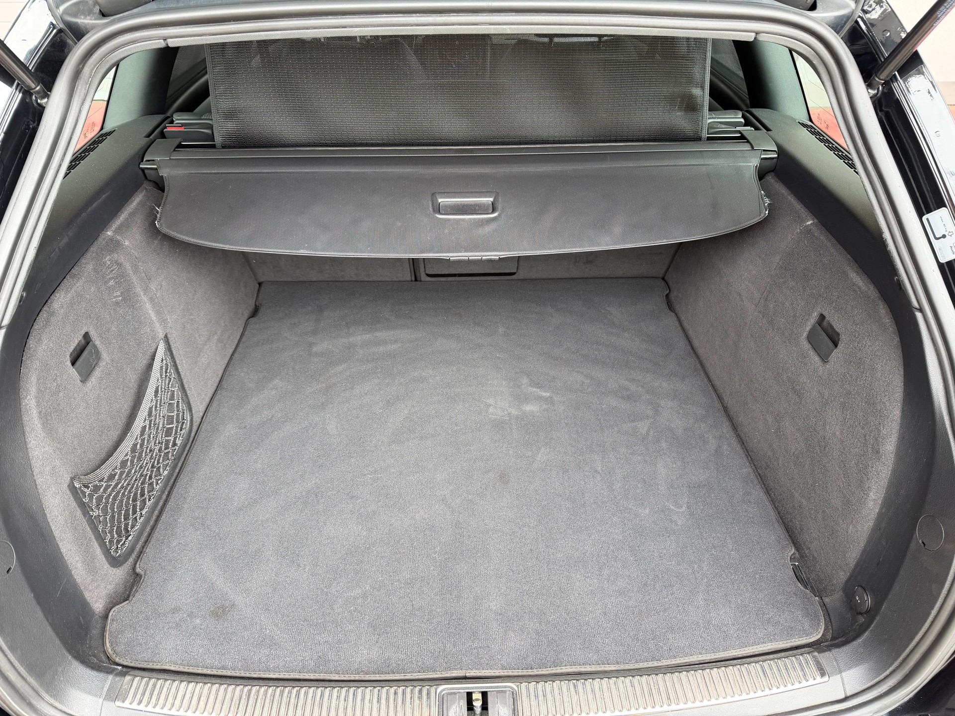 AUDI A4 Avant 3.0 V6 TDI quattro-image-15