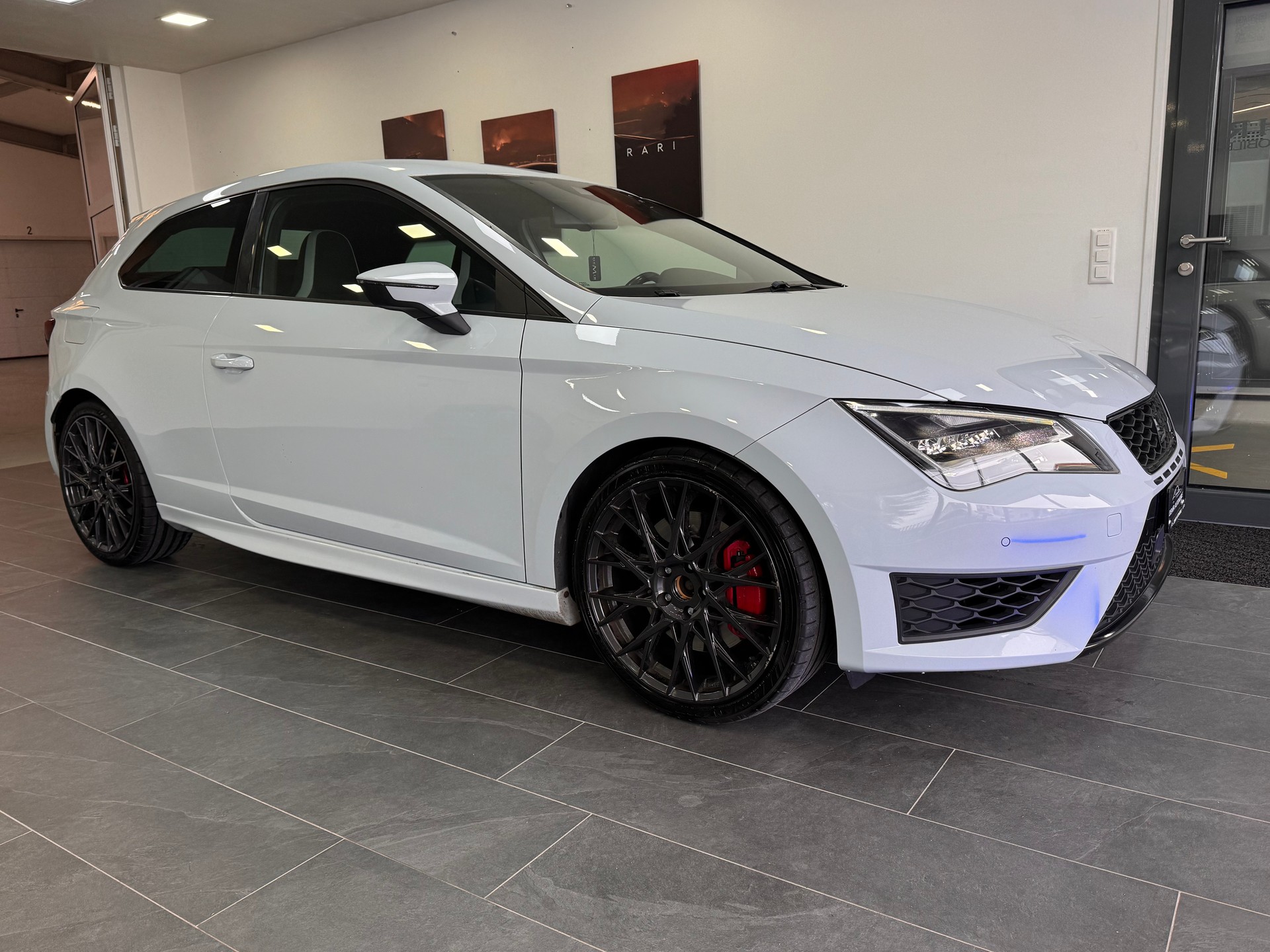 SEAT Leon SC 2.0 TSI Cupra 280 *Schalensitze / RIEGER Auspuffanlage / RIEGER Ansaugung / Pack Black Line / ACC*-image-2
