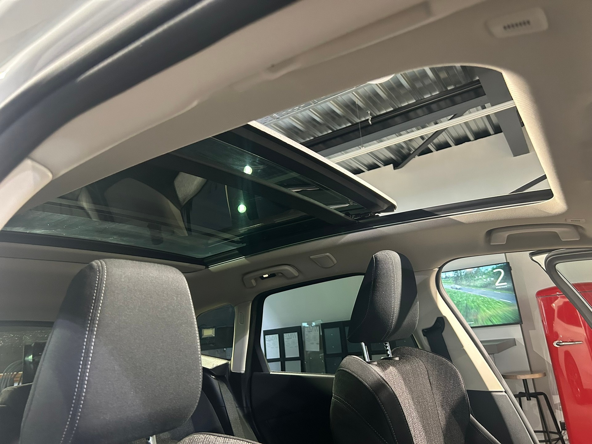 BMW 223d Active Tourer xDrive DKG-image-24