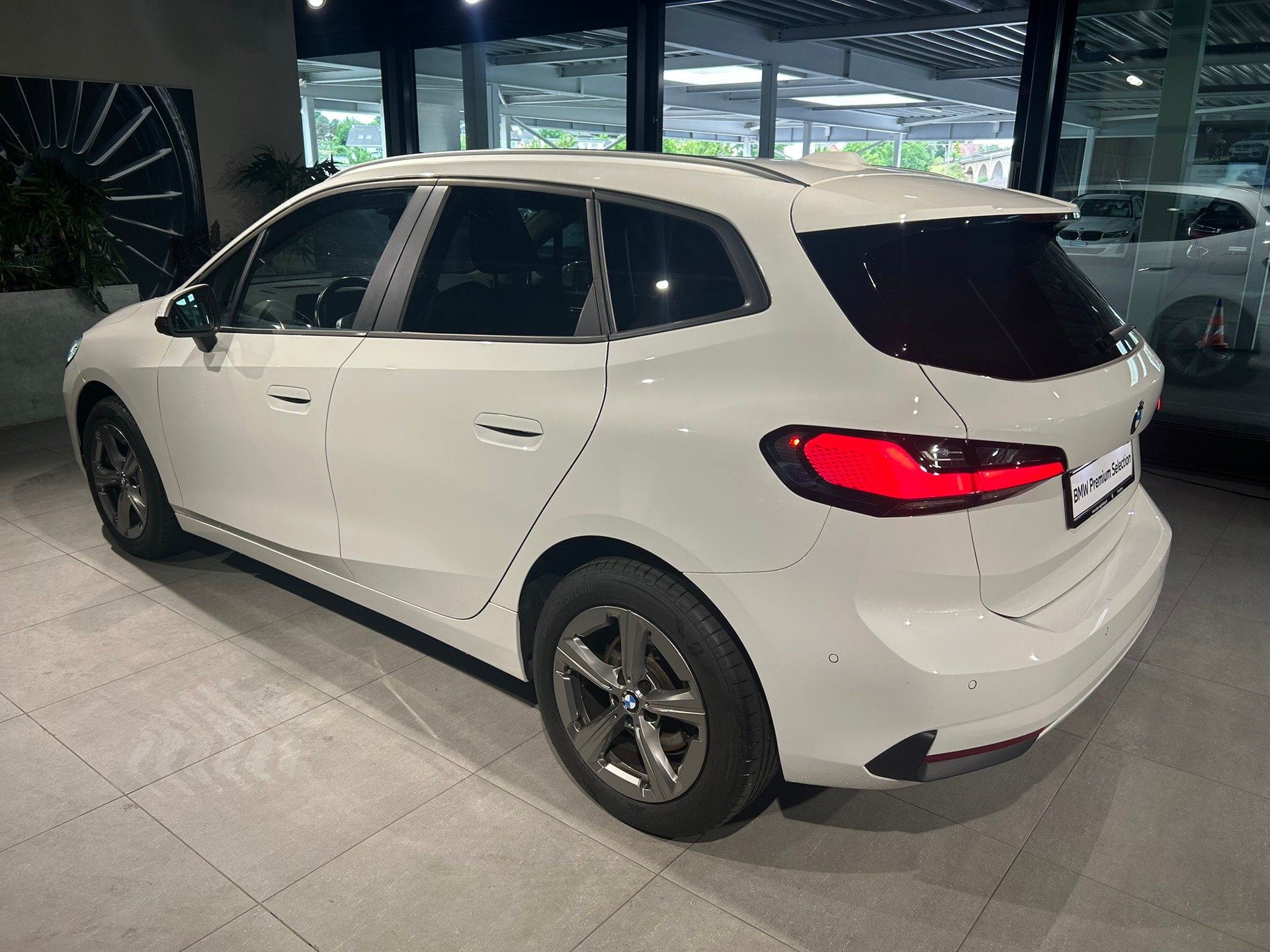 BMW 223d Active Tourer xDrive DKG-image-13
