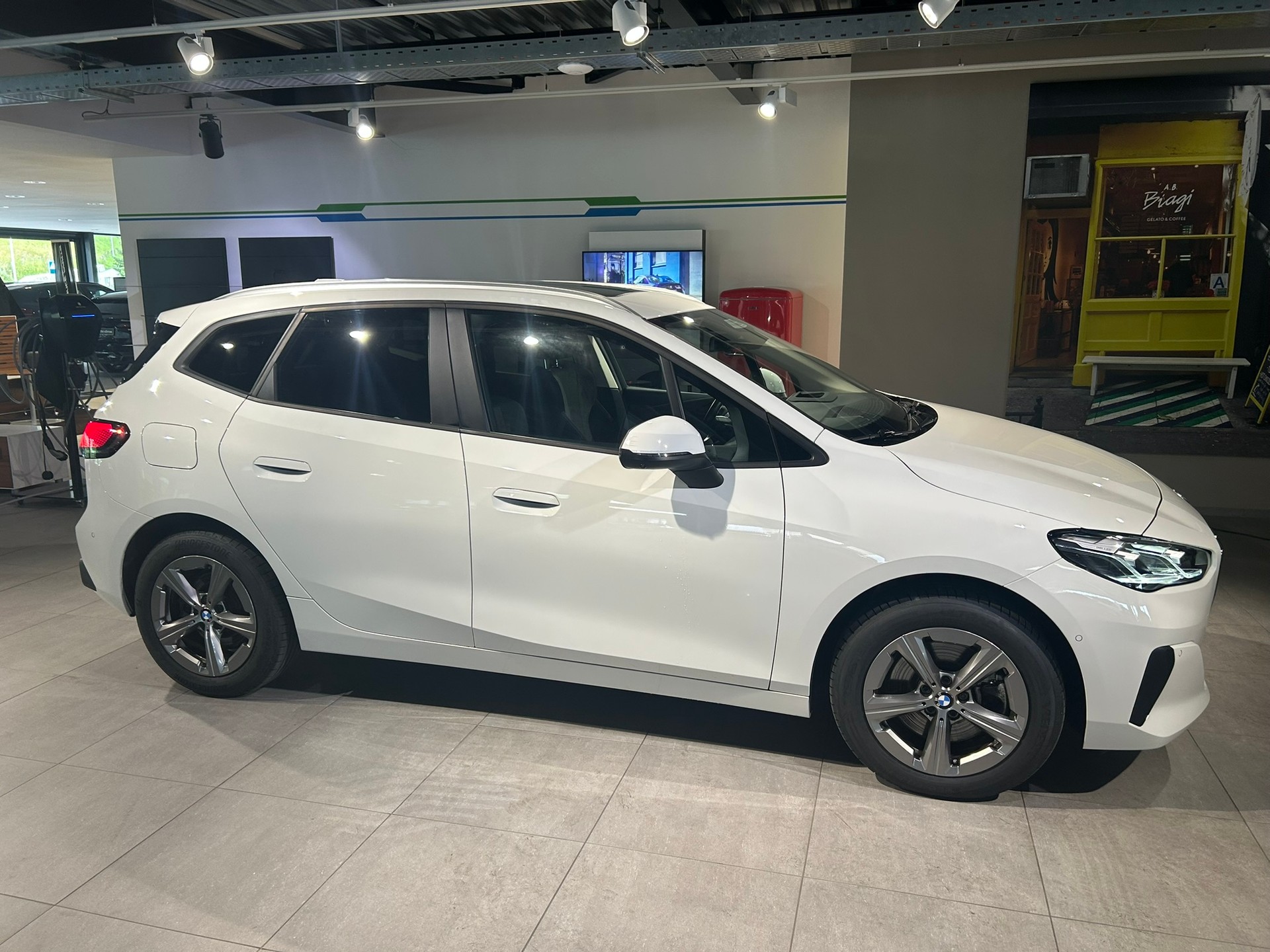 BMW 223d Active Tourer xDrive DKG-image-7