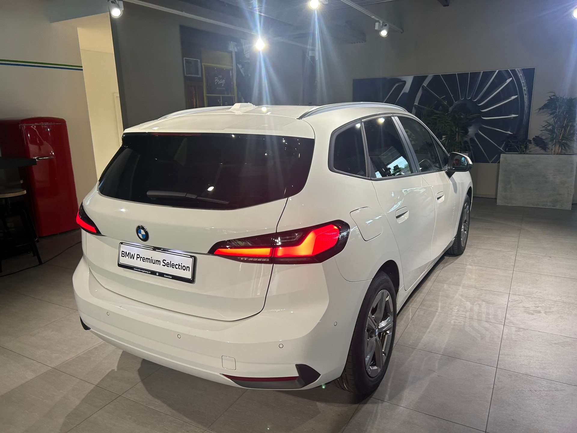 BMW 223d Active Tourer xDrive DKG-image-9