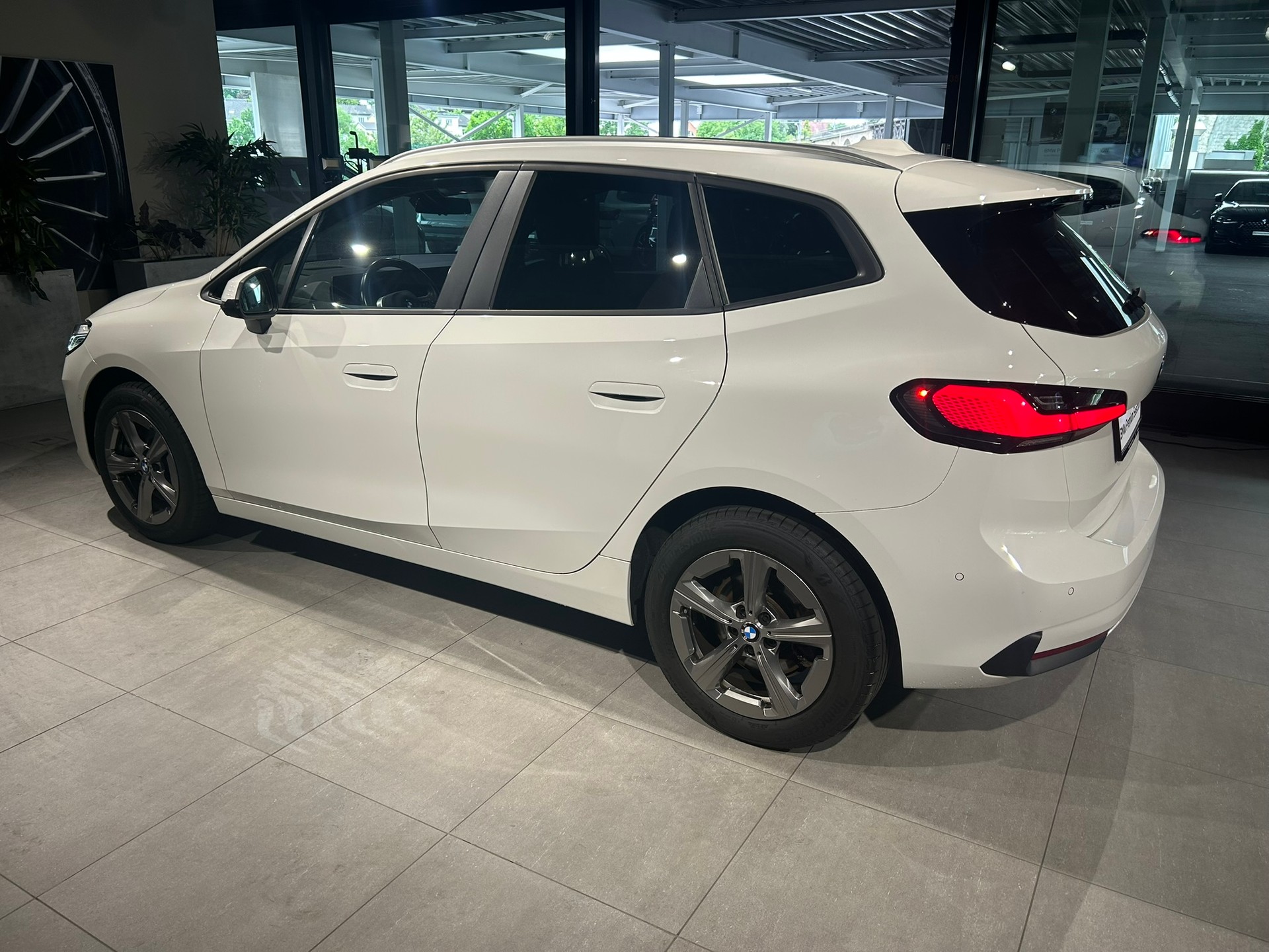 BMW 223d Active Tourer xDrive DKG-image-12