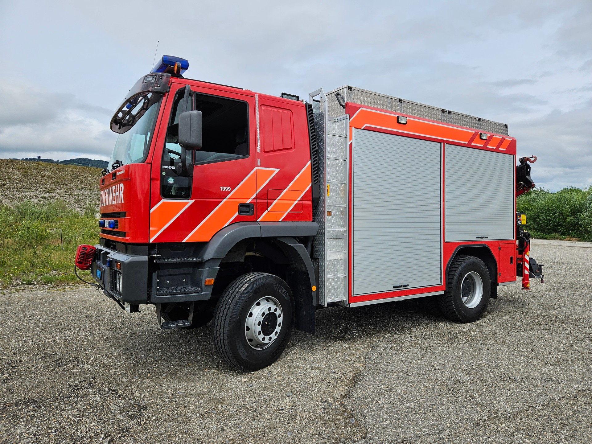 IVECO 190E42 Feuerwehr Kran 4x4 Rüstwagen wie neu-image-1